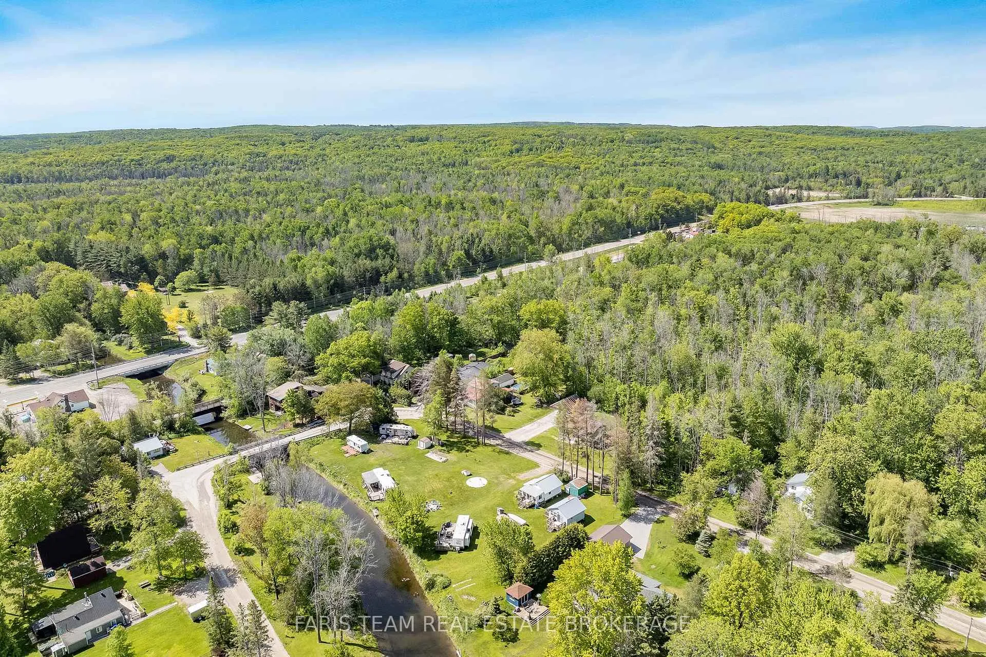 Photo 37 of 46 Hearthstone Drive, Tay, Rural Tay — HOMEH