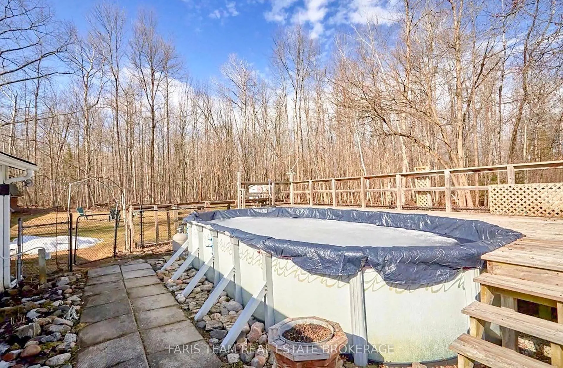 Photo 47 of 46 Hearthstone Drive, Tay, Rural Tay — HOMEH
