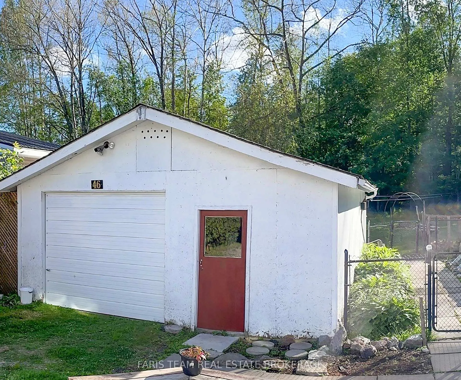 Photo 48 of 46 Hearthstone Drive, Tay, Rural Tay — HOMEH