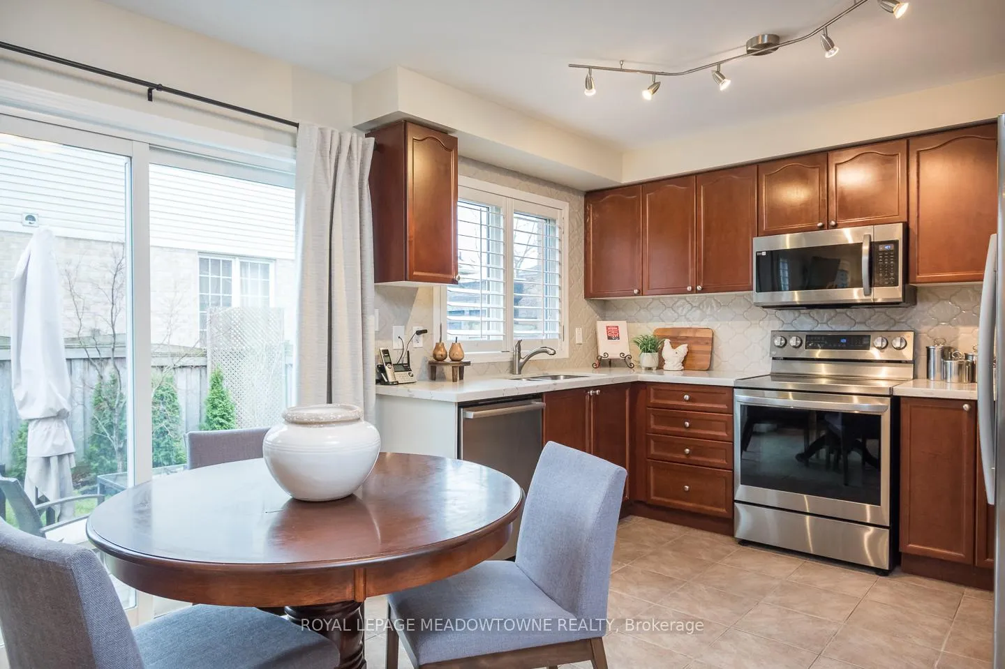 Photo 12 of 292 Mcdougall Cross, Milton, Harrison — HOMEH