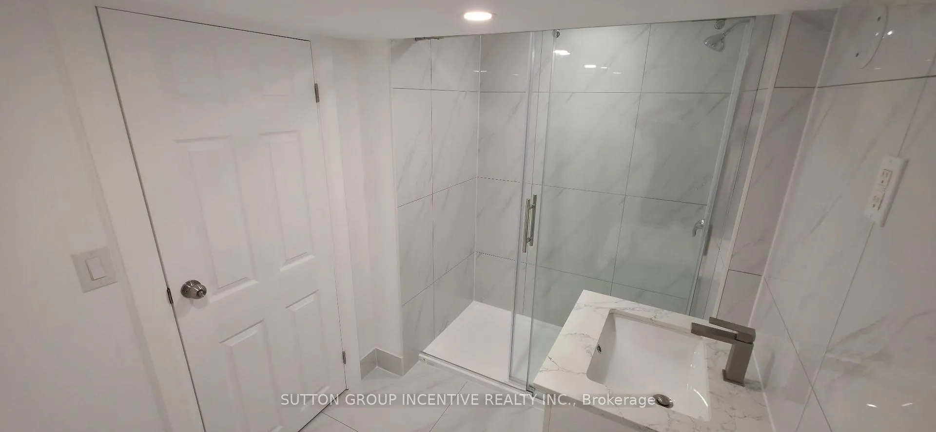 Photo 4 of Unit Lower Level, 149 Gunn Street, Barrie, Wellington — HOMEH