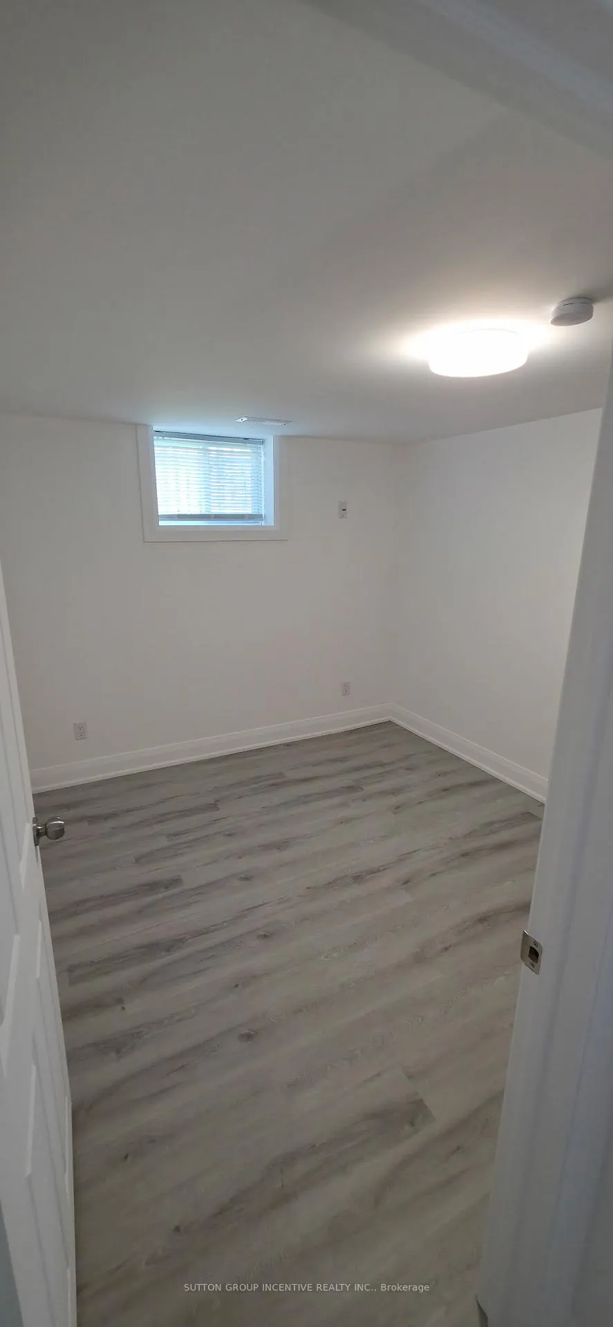 Photo 6 of Unit Lower Level, 149 Gunn Street, Barrie, Wellington — HOMEH