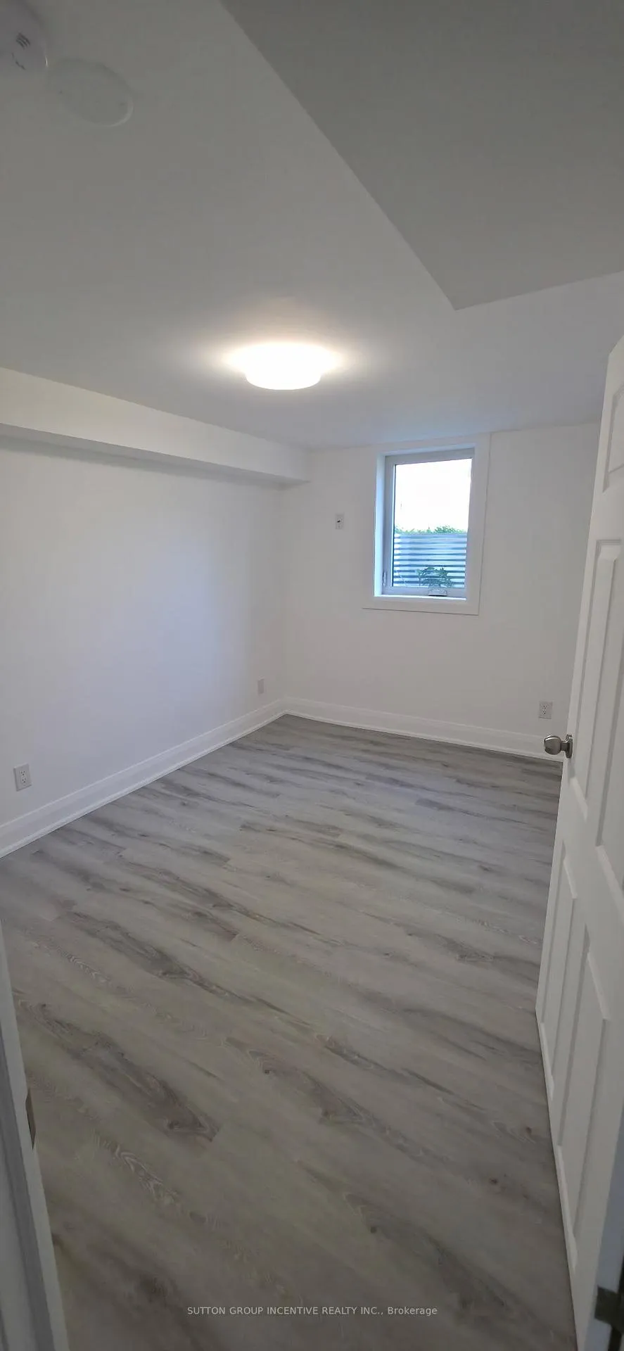 Photo 7 of Unit Lower Level, 149 Gunn Street, Barrie, Wellington — HOMEH