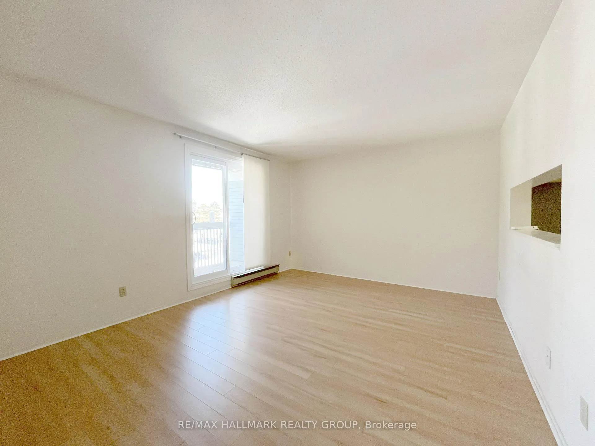 Photo 6 of Unit 310, 214 Viewmount Drive, Ottawa, Borden Farm/Stewart Farm/Carleton Heights/Parkwood Hills — HOMEH