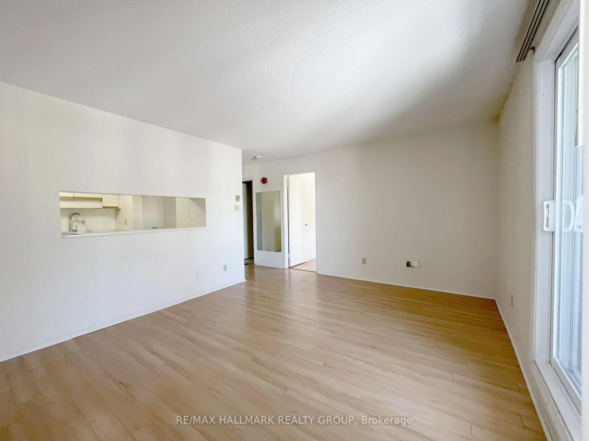 Photo 8 of Unit 310, 214 Viewmount Drive, Ottawa, Borden Farm/Stewart Farm/Carleton Heights/Parkwood Hills — HOMEH