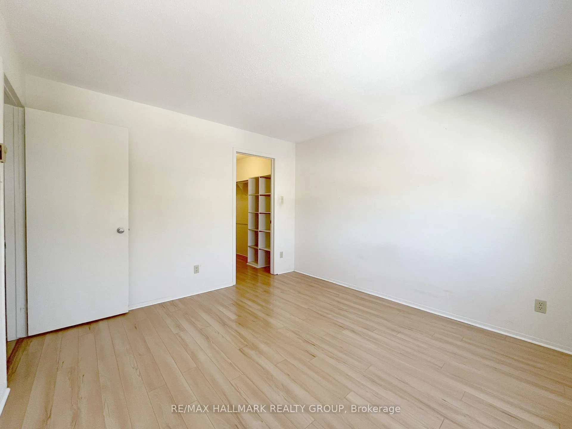 Photo 10 of Unit 310, 214 Viewmount Drive, Ottawa, Borden Farm/Stewart Farm/Carleton Heights/Parkwood Hills — HOMEH