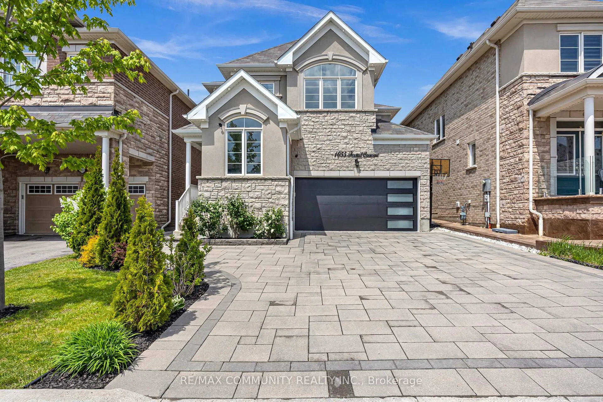 Photo 1 of 1055 Foxtail Crescent, Pickering, Rural Pickering — HOMEH