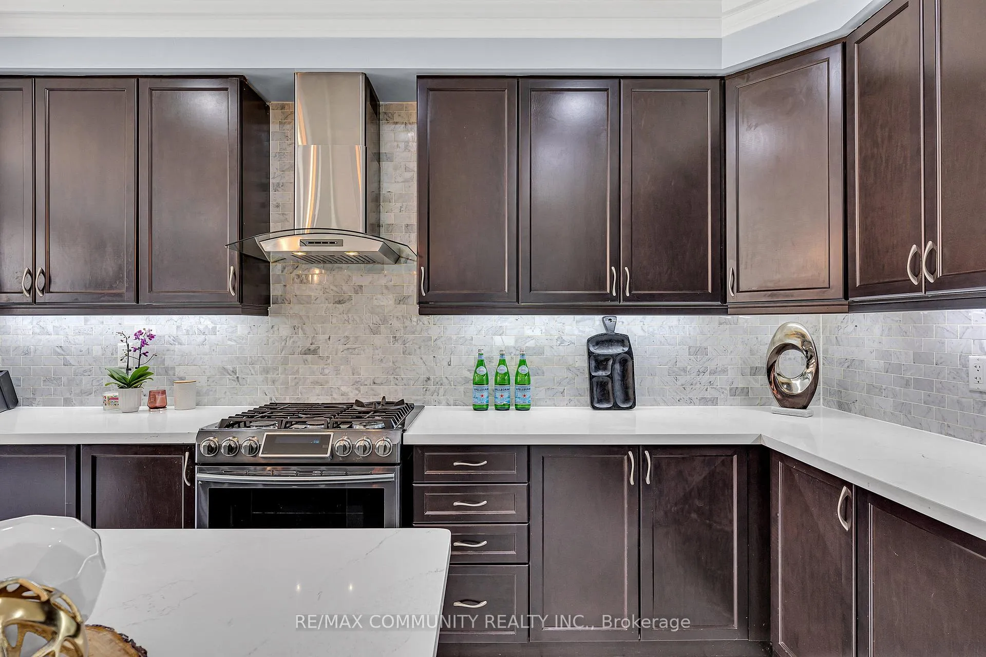 Photo 17 of 1055 Foxtail Crescent, Pickering, Rural Pickering — HOMEH