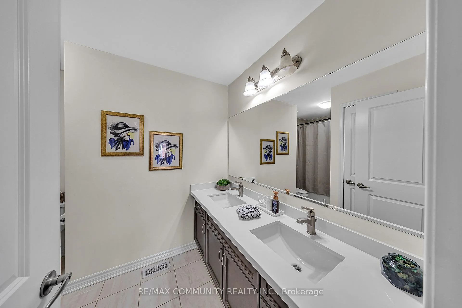 Photo 27 of 1055 Foxtail Crescent, Pickering, Rural Pickering — HOMEH
