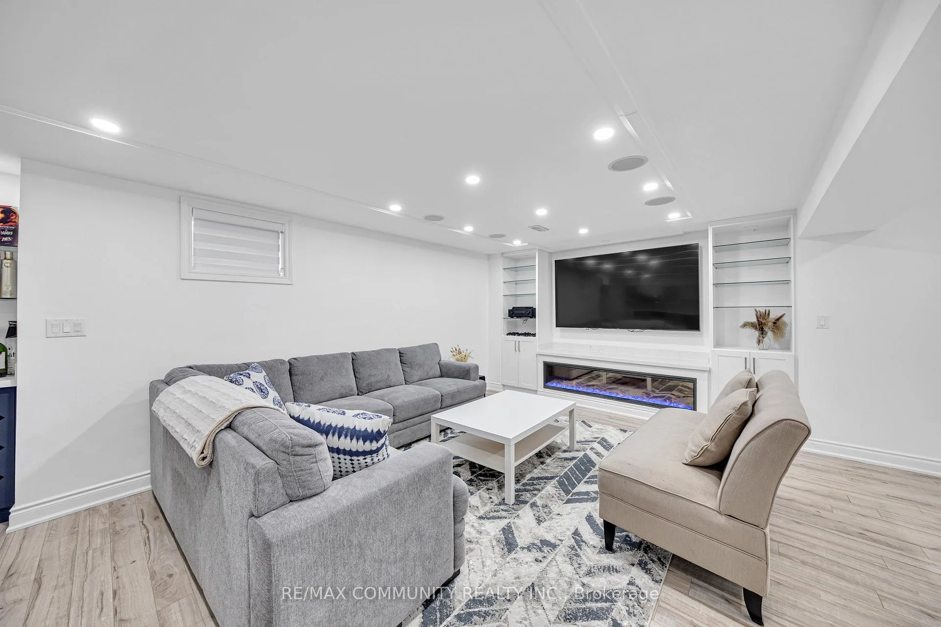 Photo 44 of 1055 Foxtail Crescent, Pickering, Rural Pickering — HOMEH