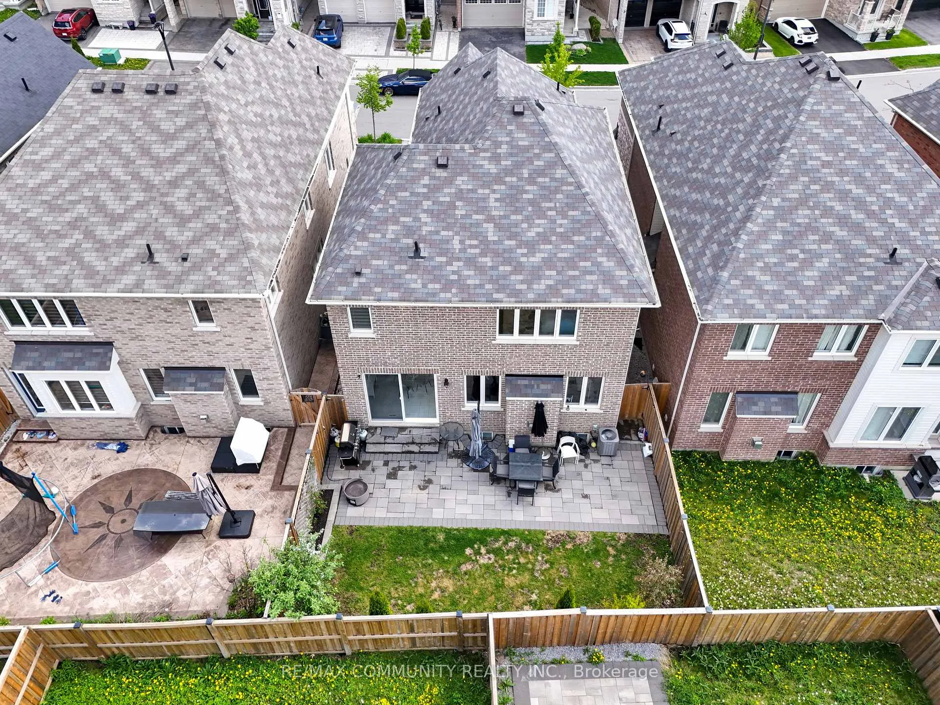 Photo 49 of 1055 Foxtail Crescent, Pickering, Rural Pickering — HOMEH