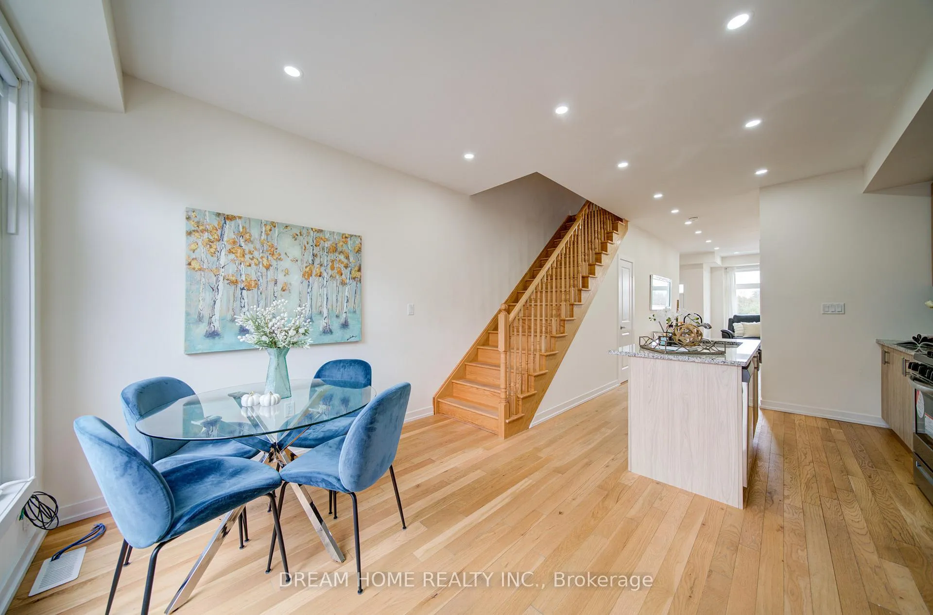 Photo 2 of 2190 Donald Cousens Parkway, Markham, Cornell — HOMEH