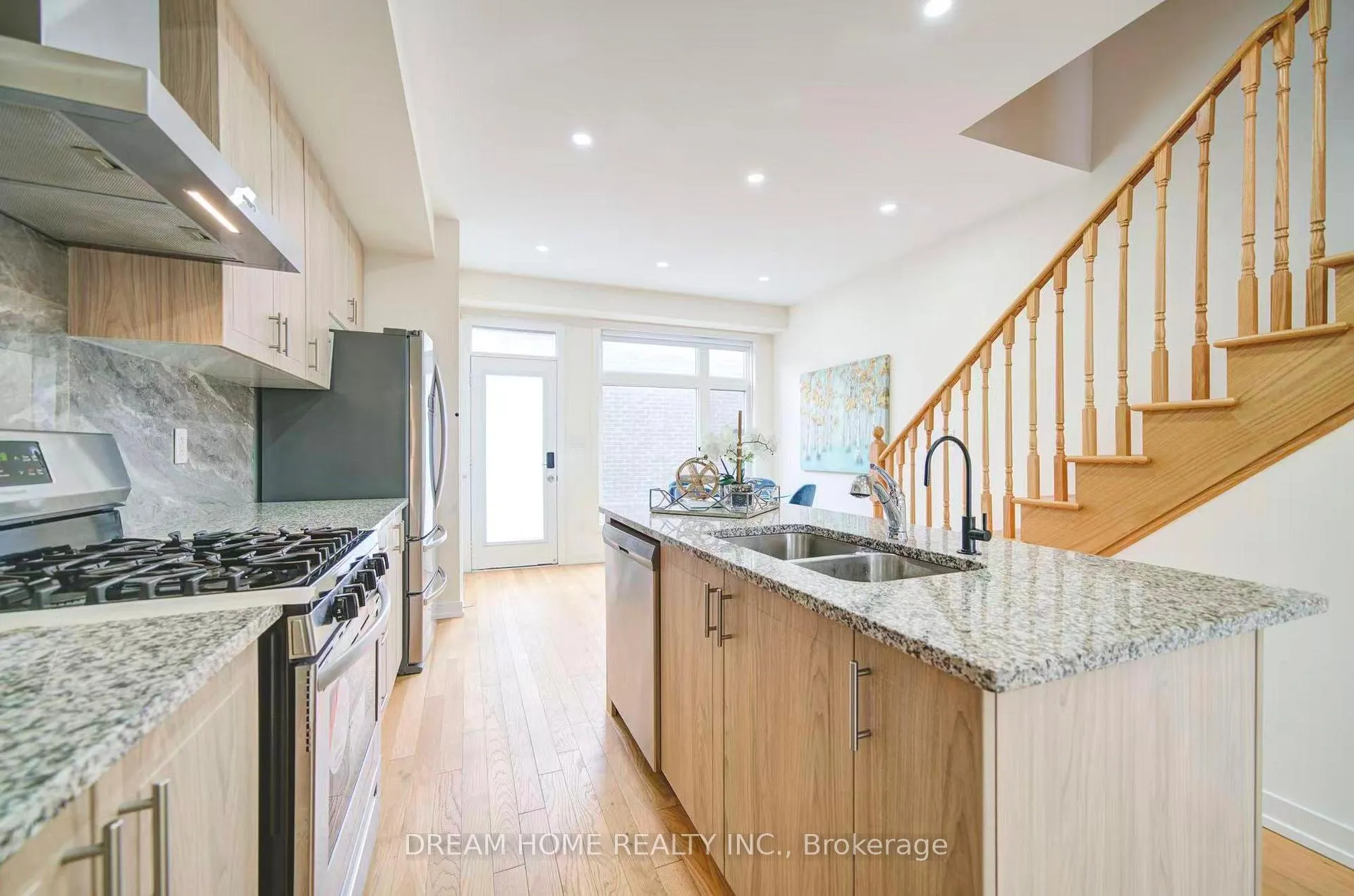Photo 5 of 2190 Donald Cousens Parkway, Markham, Cornell — HOMEH