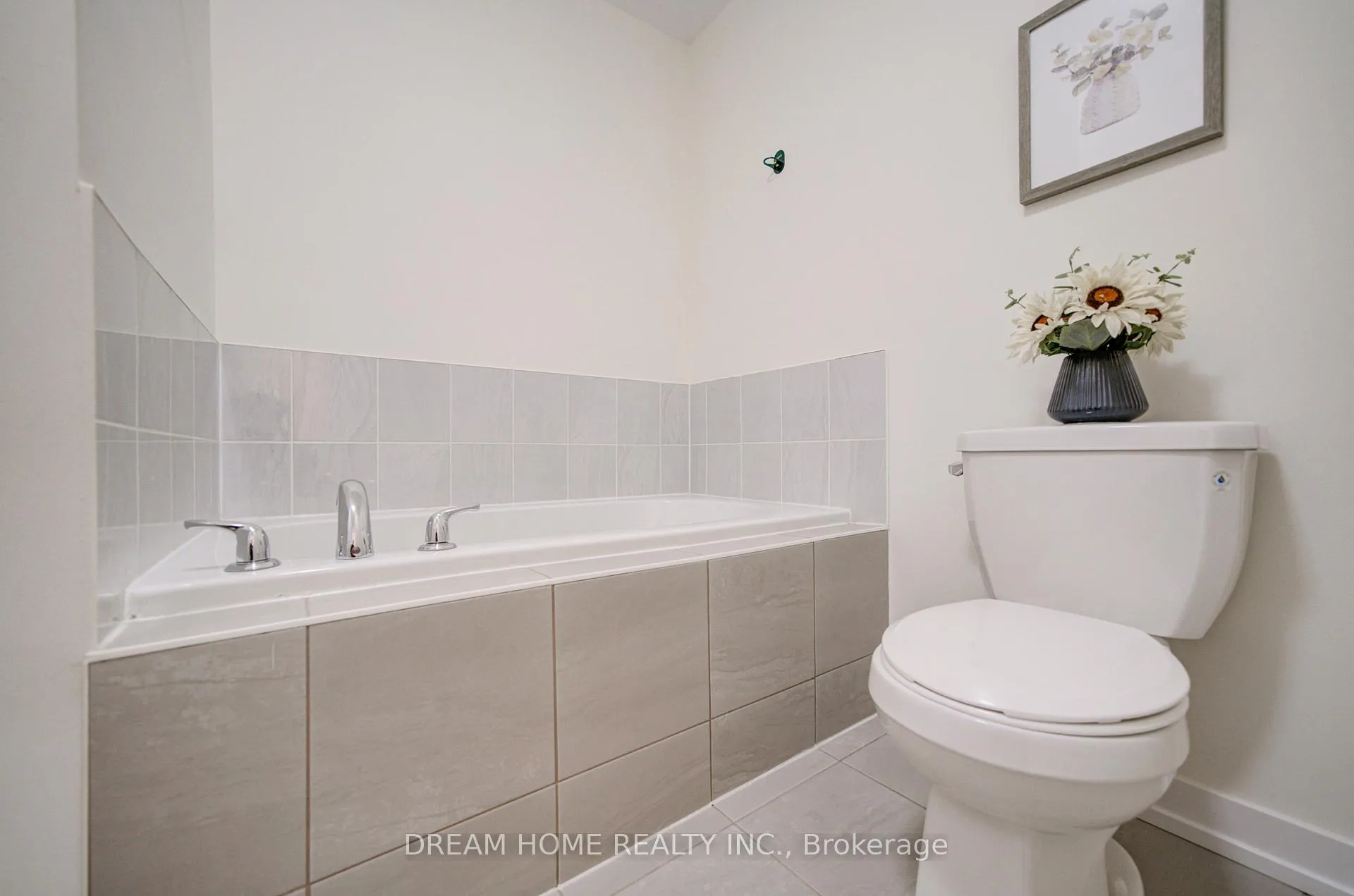 Photo 24 of 2190 Donald Cousens Parkway, Markham, Cornell — HOMEH