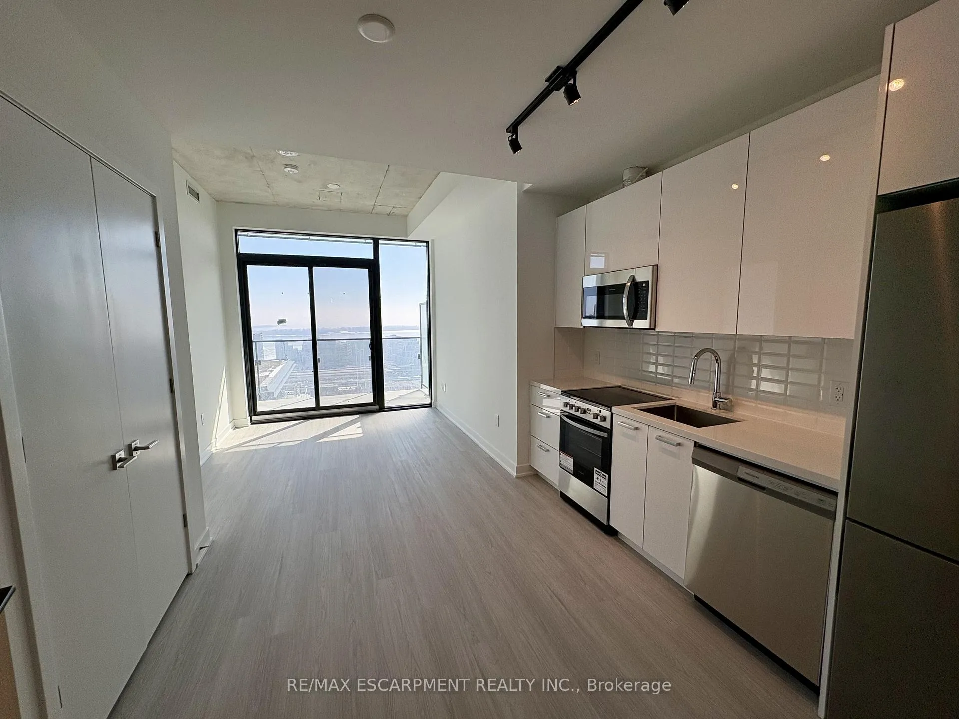 Front of Unit 2703, 284 King Street E