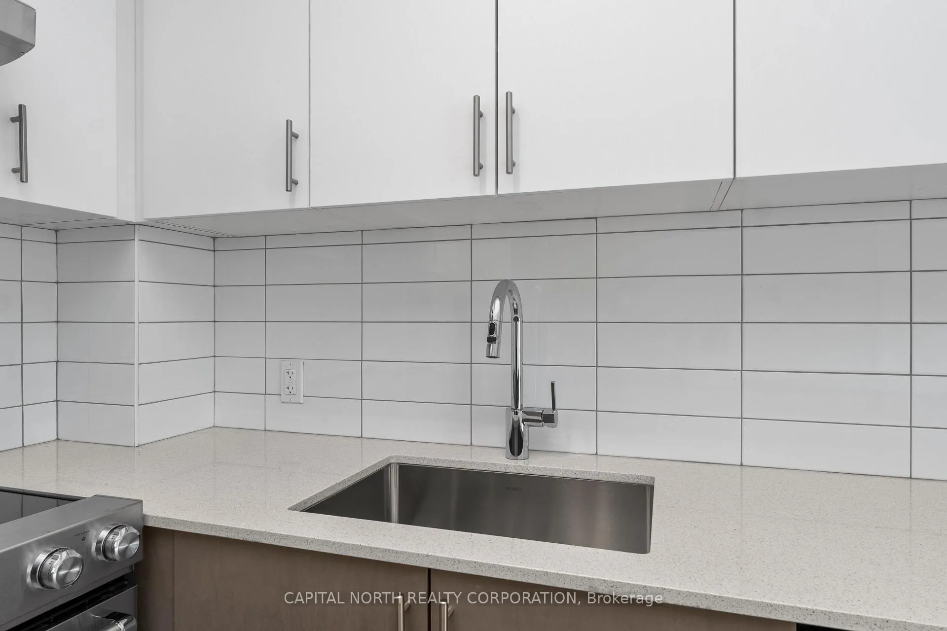 Photo 12 of Unit 2002, 9000 Jane Street, Vaughan, Vellore Village — HOMEH