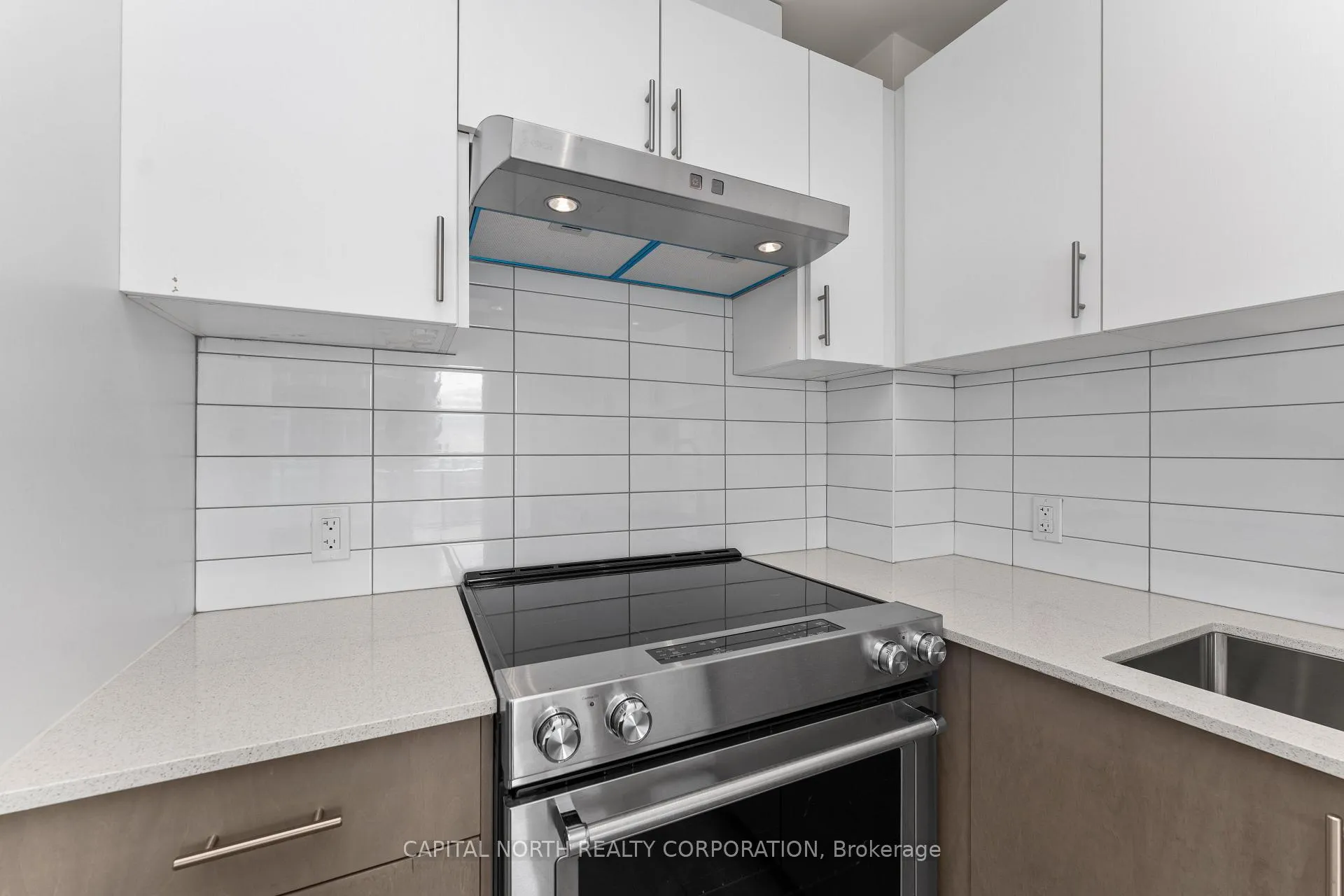 Photo 13 of Unit 2002, 9000 Jane Street, Vaughan, Vellore Village — HOMEH