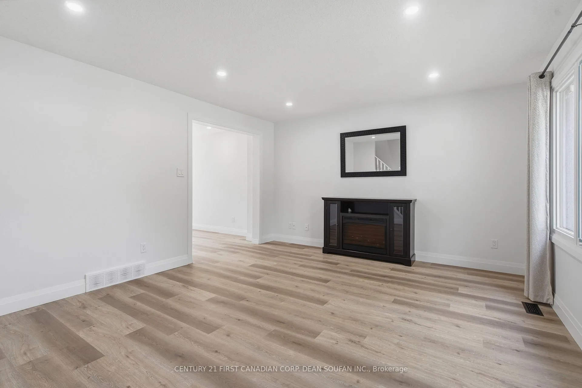 Photo 5 of 5 Chiddington Gate, London, South R — HOMEH