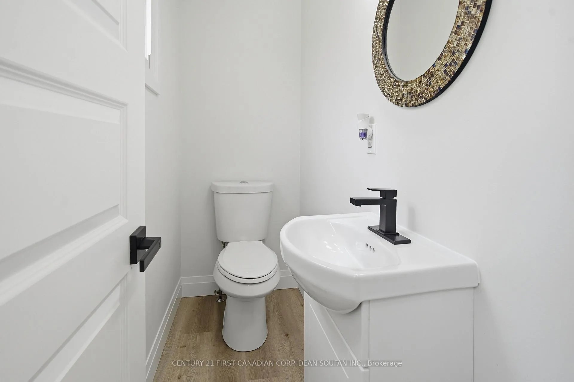Photo 18 of 5 Chiddington Gate, London, South R — HOMEH