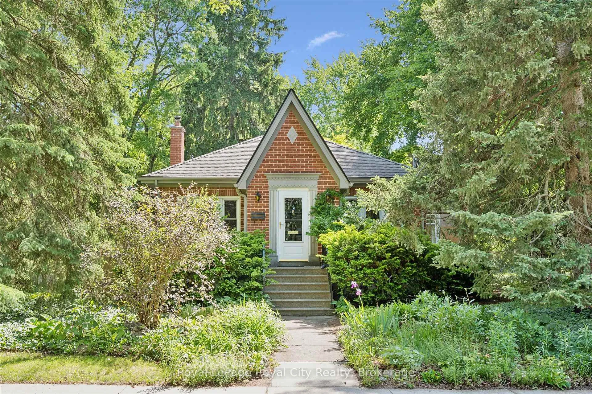 Photo 1 of 3 Mccrae Boulevard, Guelph, Dovercliffe Park/Old University — HOMEH