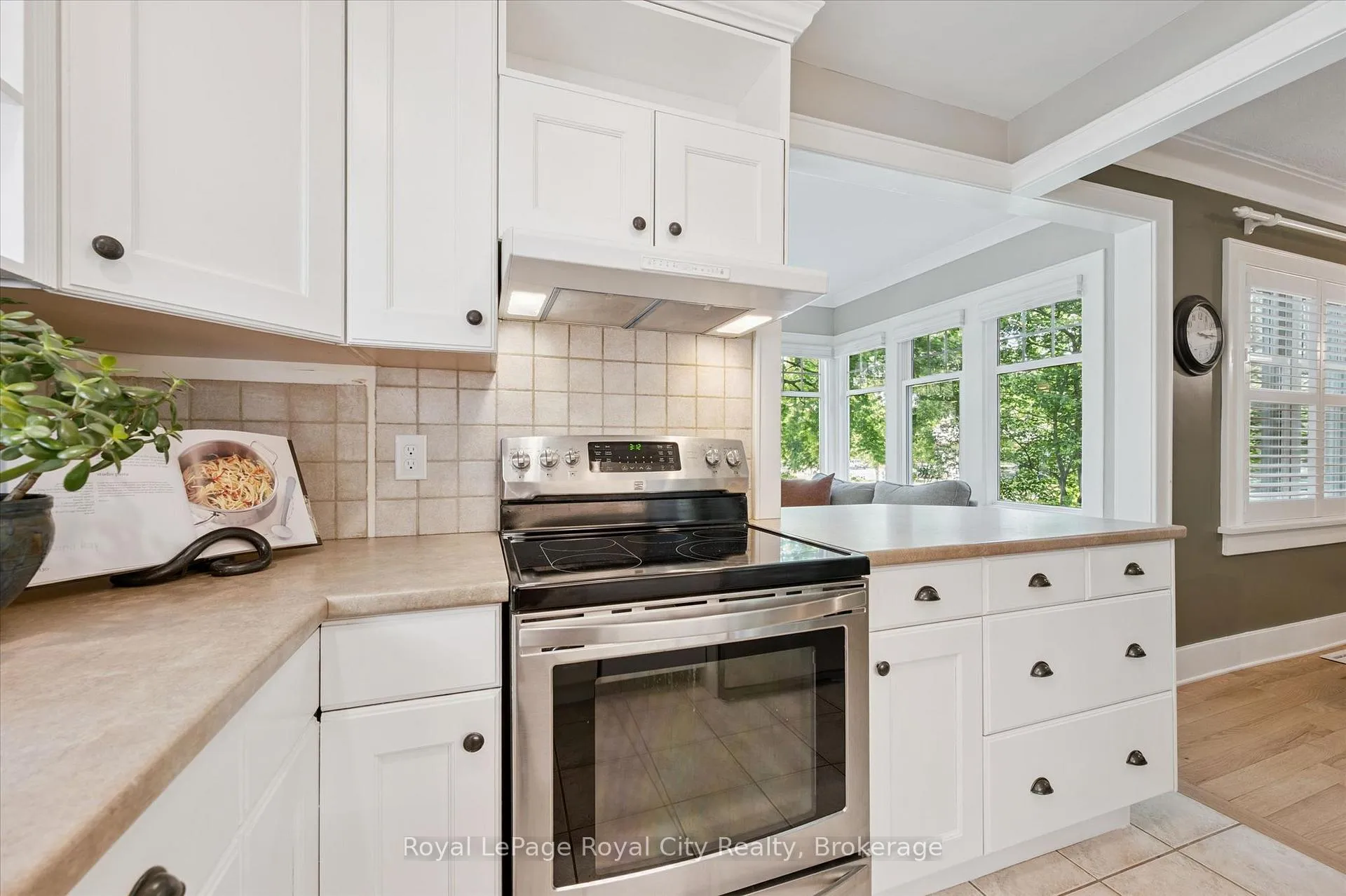 Photo 15 of 3 Mccrae Boulevard, Guelph, Dovercliffe Park/Old University — HOMEH