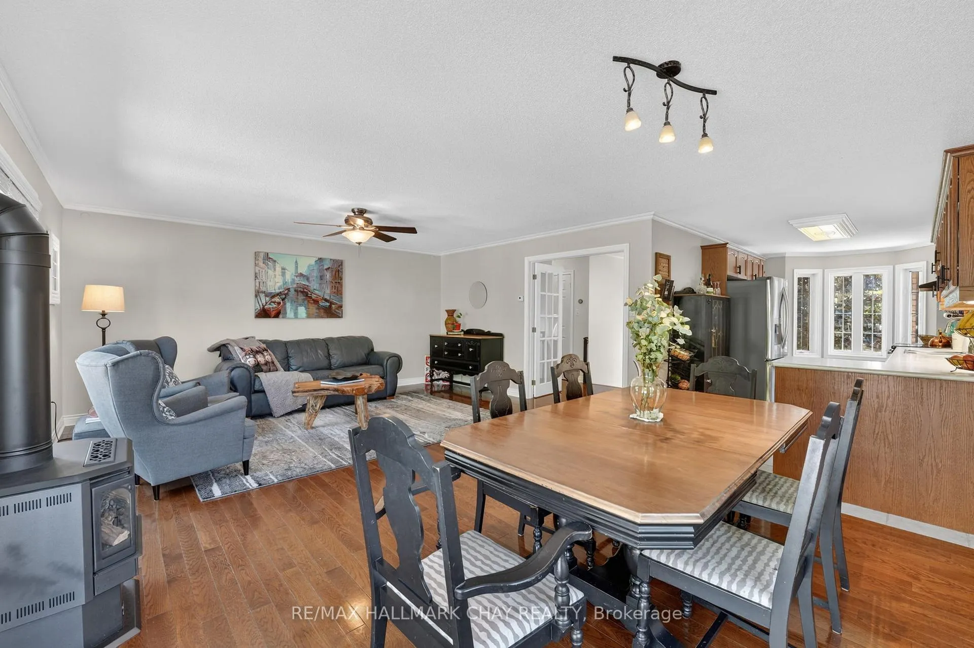 Photo 19 of 55 Burbank Circle, Adjala-Tosorontio, Everett — HOMEH