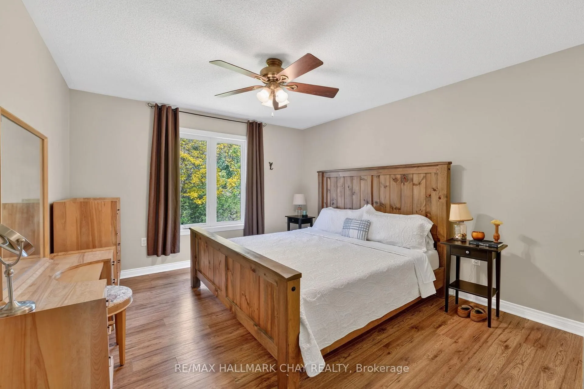 Photo 23 of 55 Burbank Circle, Adjala-Tosorontio, Everett — HOMEH