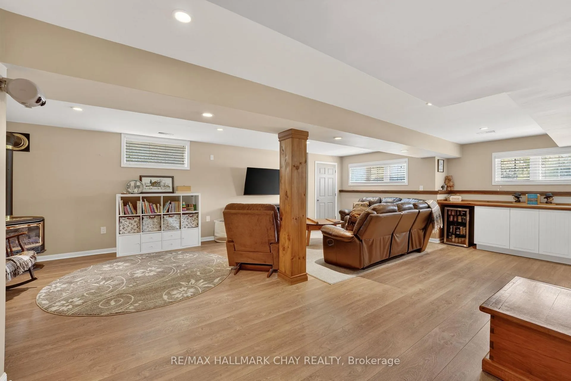Photo 27 of 55 Burbank Circle, Adjala-Tosorontio, Everett — HOMEH