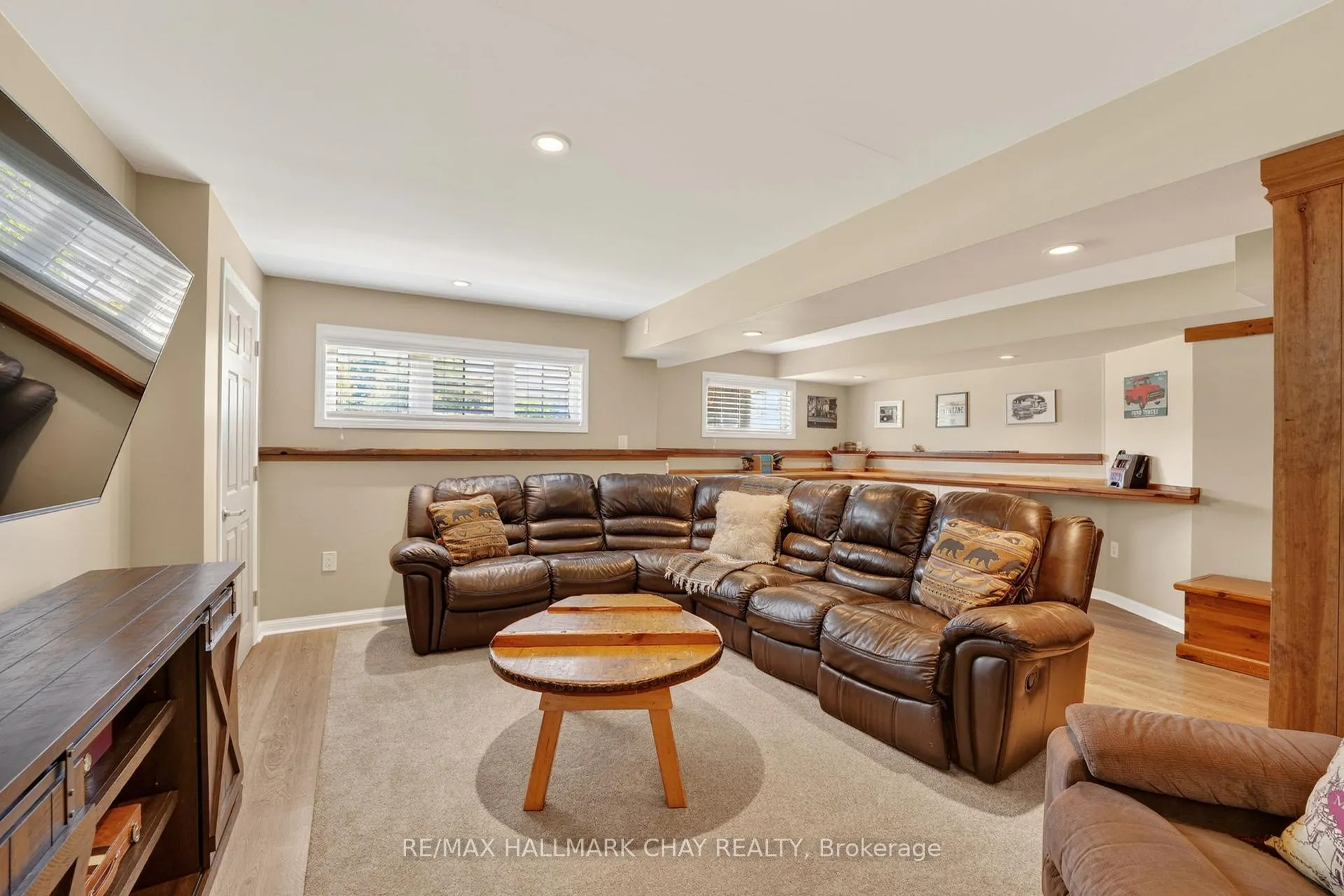 Photo 31 of 55 Burbank Circle, Adjala-Tosorontio, Everett — HOMEH