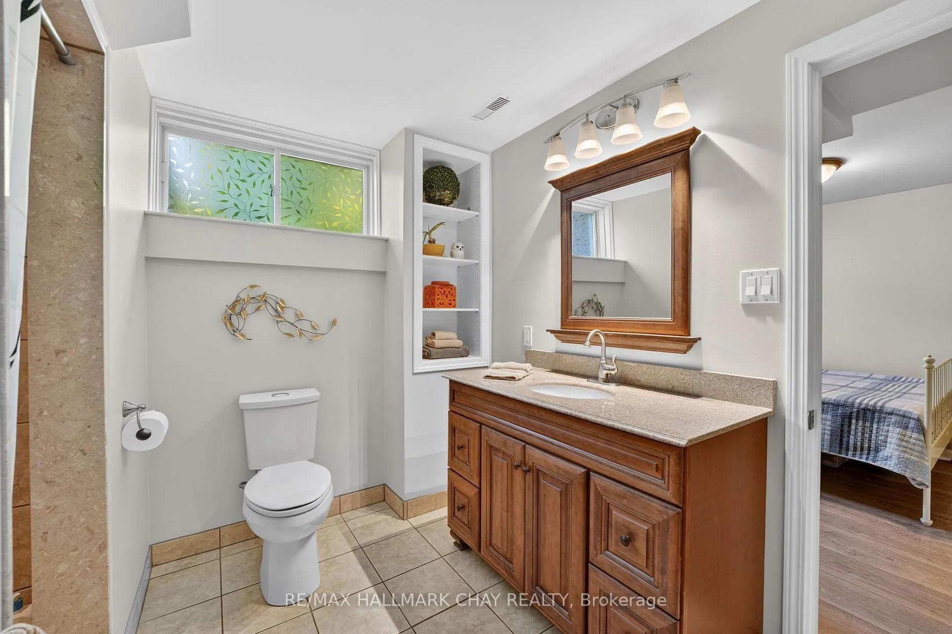 Photo 33 of 55 Burbank Circle, Adjala-Tosorontio, Everett — HOMEH