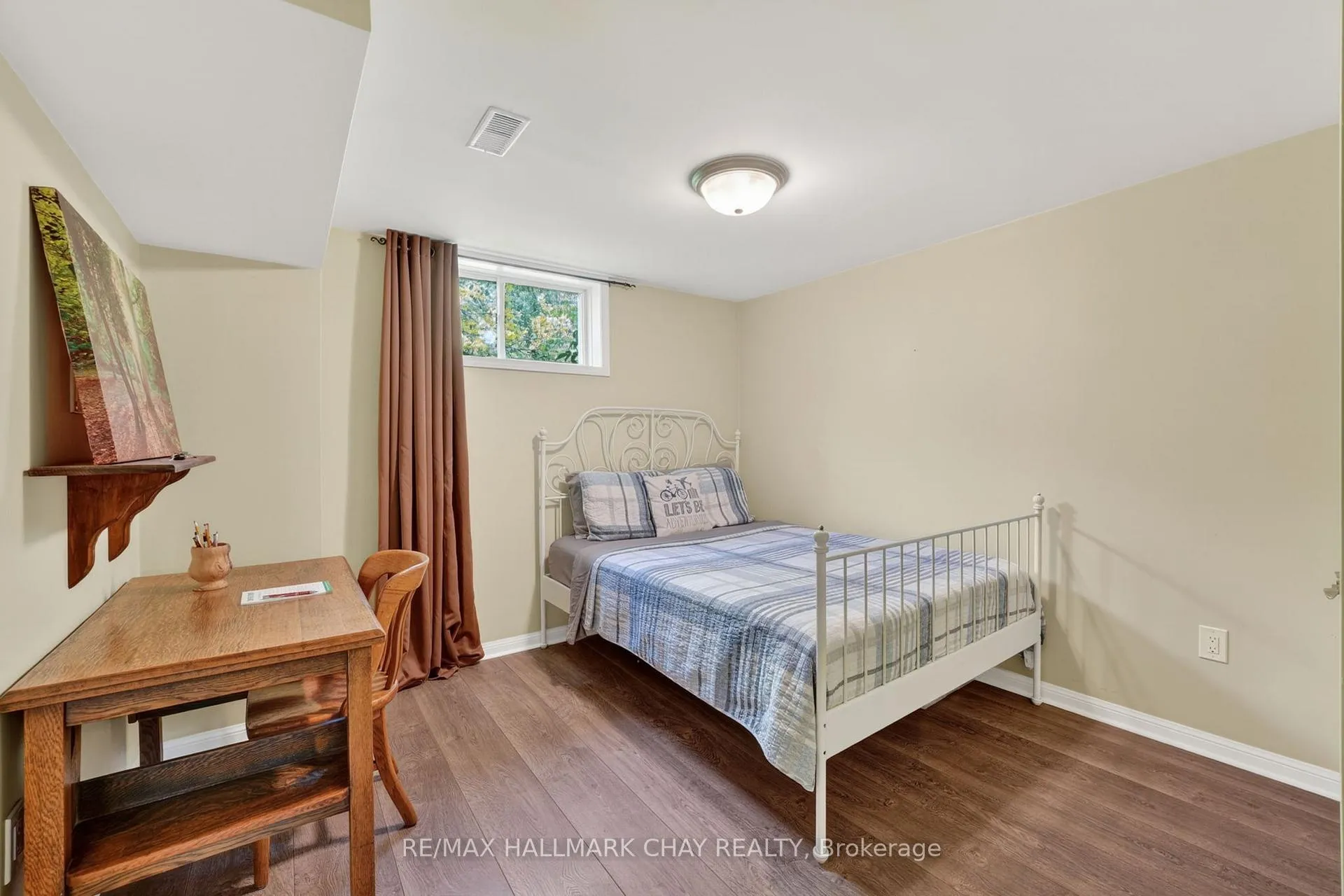 Photo 34 of 55 Burbank Circle, Adjala-Tosorontio, Everett — HOMEH