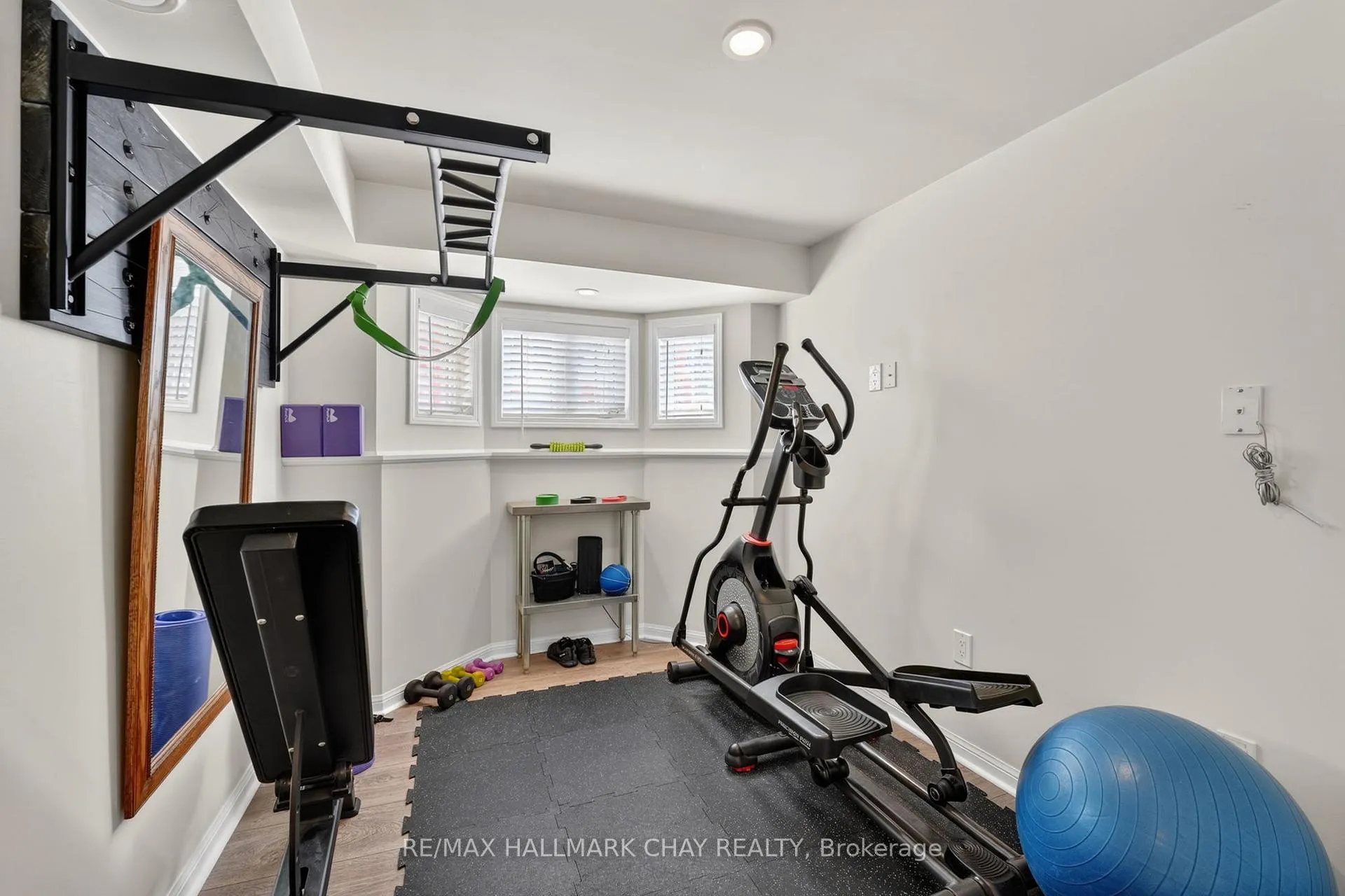 Photo 36 of 55 Burbank Circle, Adjala-Tosorontio, Everett — HOMEH