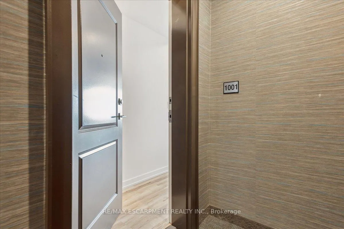 Photo 5 of Unit 1001, 450 Dundas Street E, Hamilton, Waterdown — HOMEH