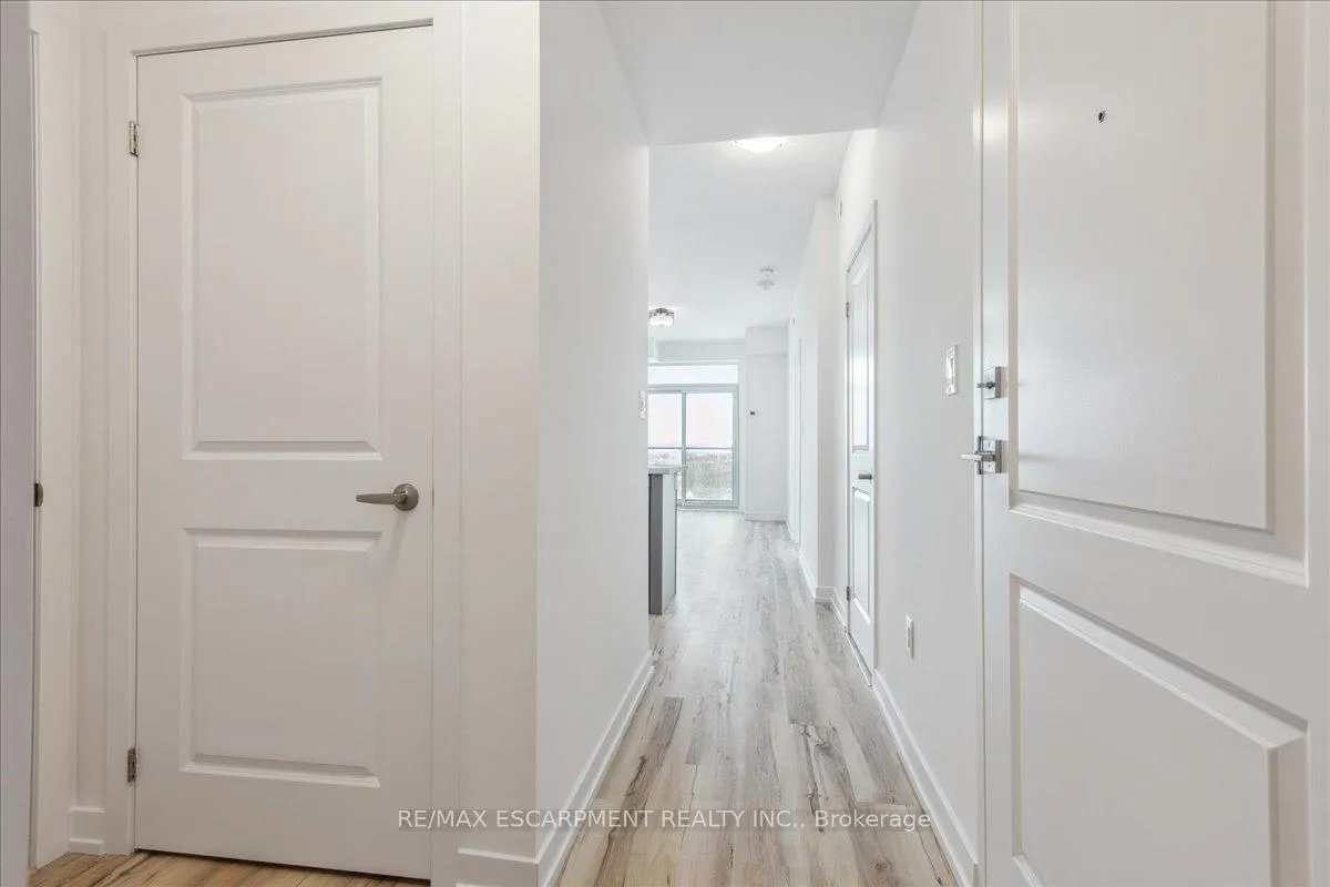 Photo 6 of Unit 1001, 450 Dundas Street E, Hamilton, Waterdown — HOMEH
