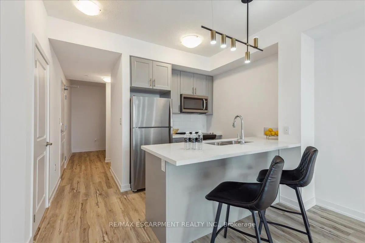 Photo 8 of Unit 1001, 450 Dundas Street E, Hamilton, Waterdown — HOMEH