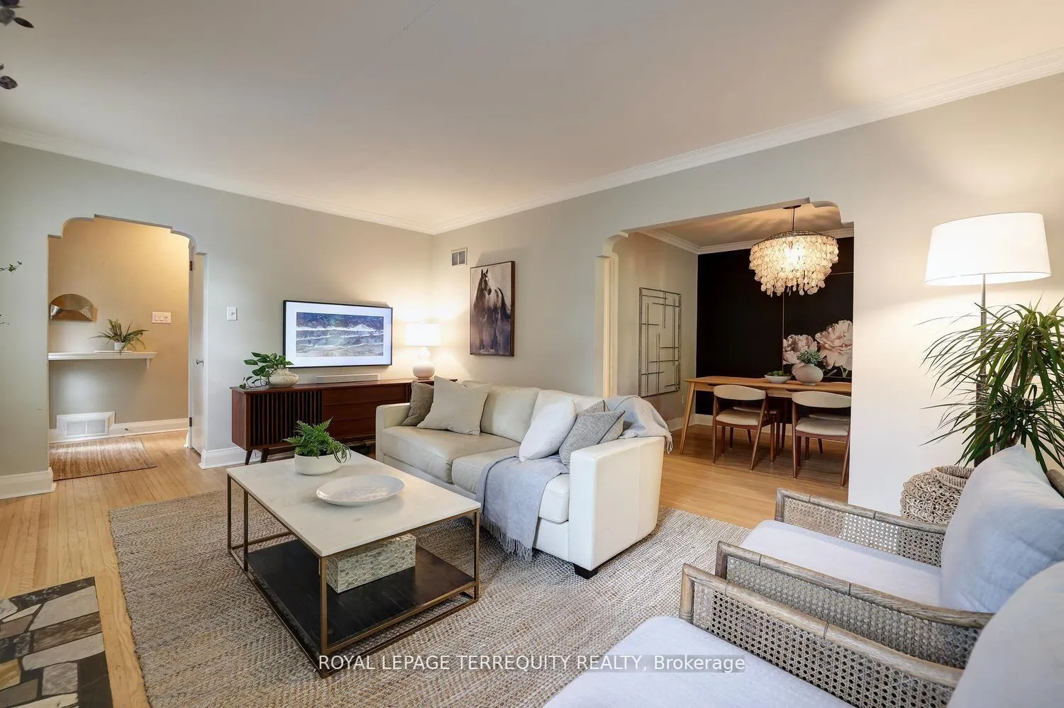 Photo 7 of 20 Elderidge Avenue, Etobicoke, Stonegate-Queensway — HOMEH
