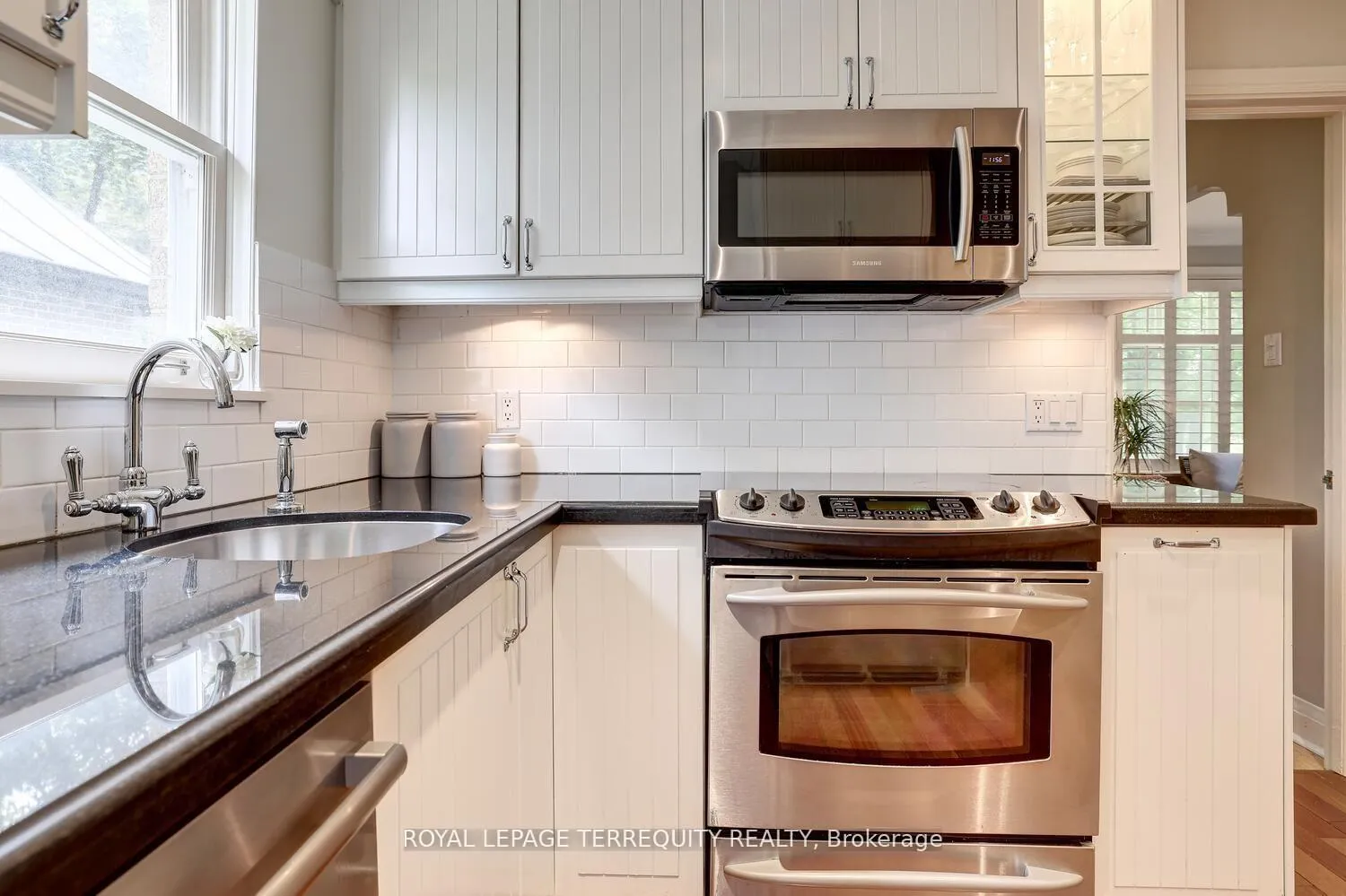 Photo 18 of 20 Elderidge Avenue, Etobicoke, Stonegate-Queensway — HOMEH