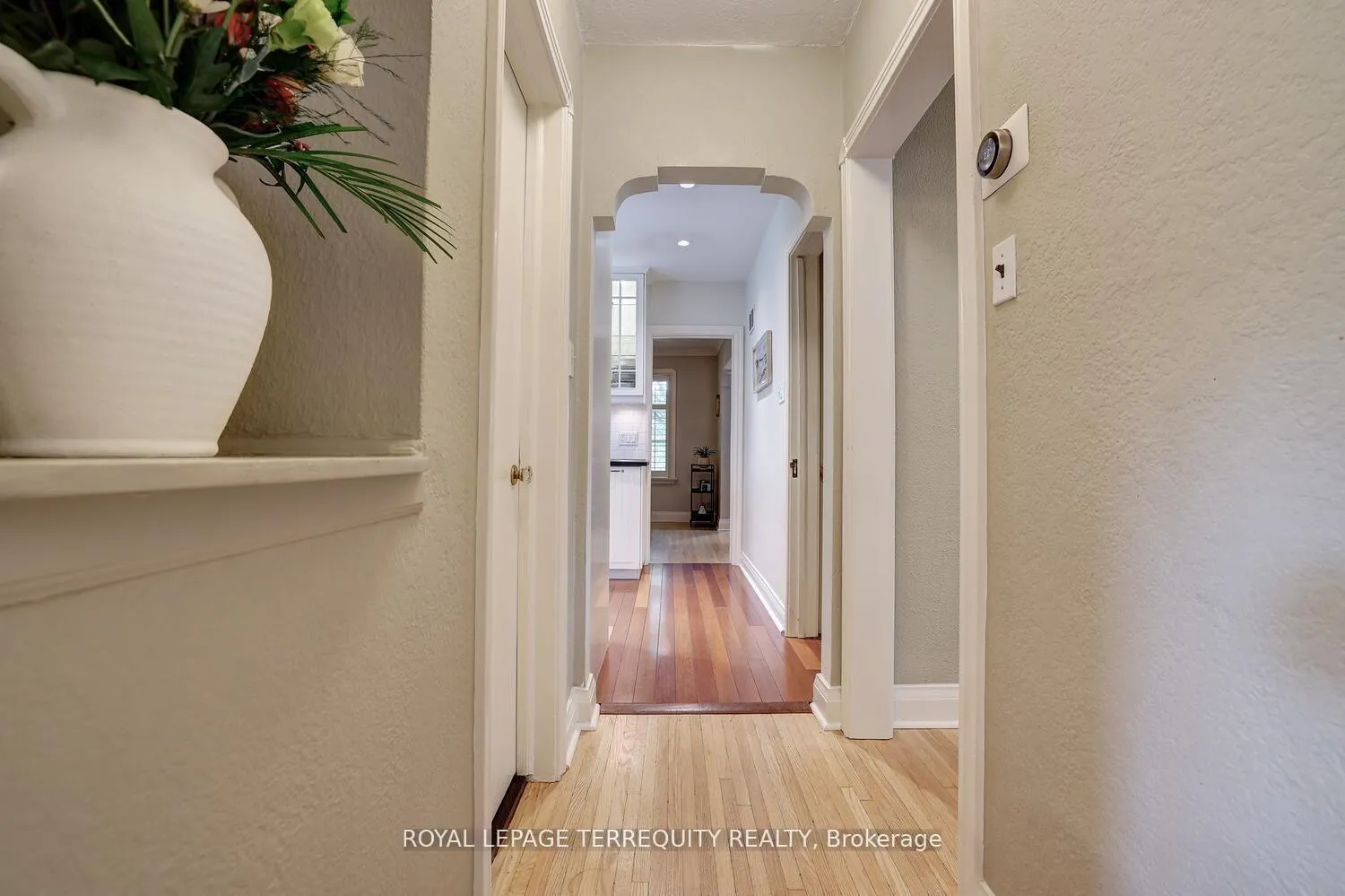 Photo 25 of 20 Elderidge Avenue, Etobicoke, Stonegate-Queensway — HOMEH