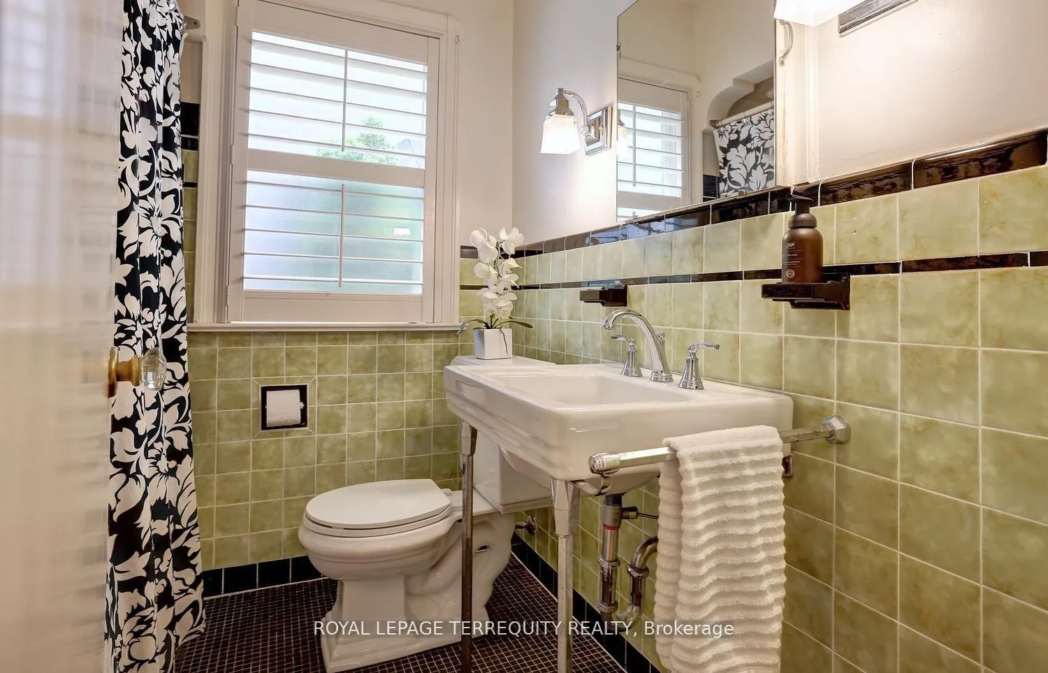 Photo 27 of 20 Elderidge Avenue, Etobicoke, Stonegate-Queensway — HOMEH