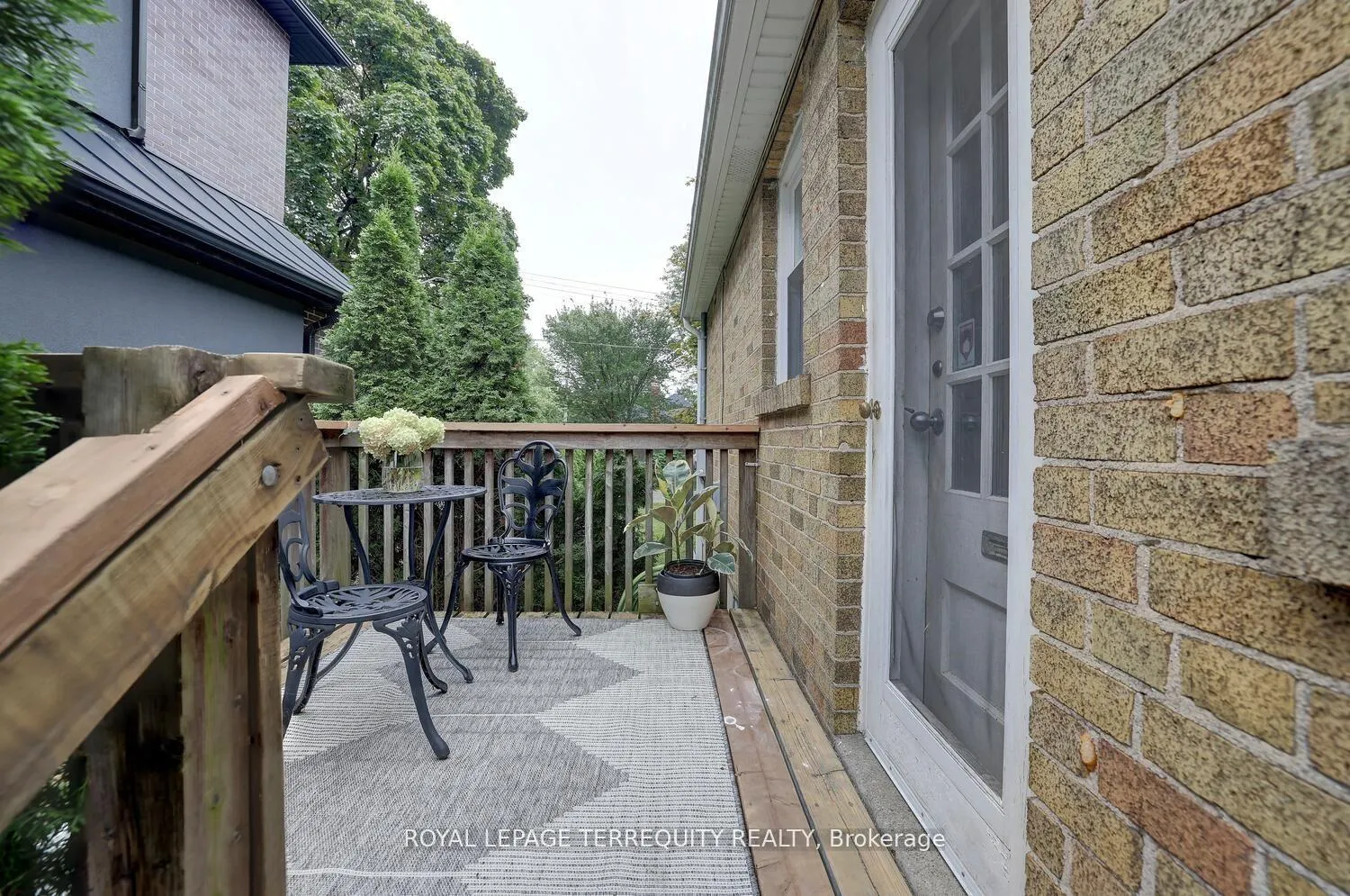 Photo 43 of 20 Elderidge Avenue, Etobicoke, Stonegate-Queensway — HOMEH