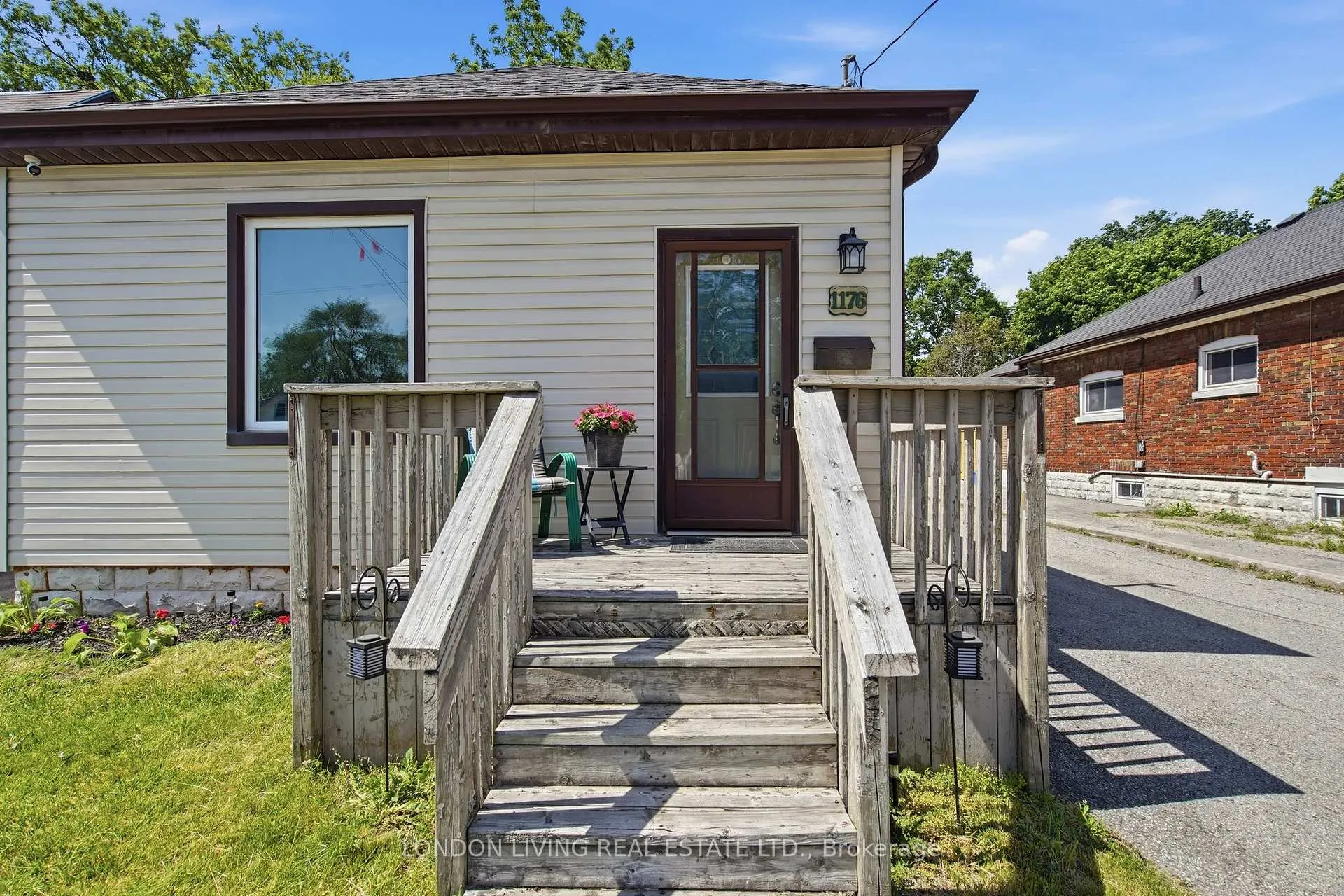 Photo 7 of 1176 Florence Street, London, East M — HOMEH