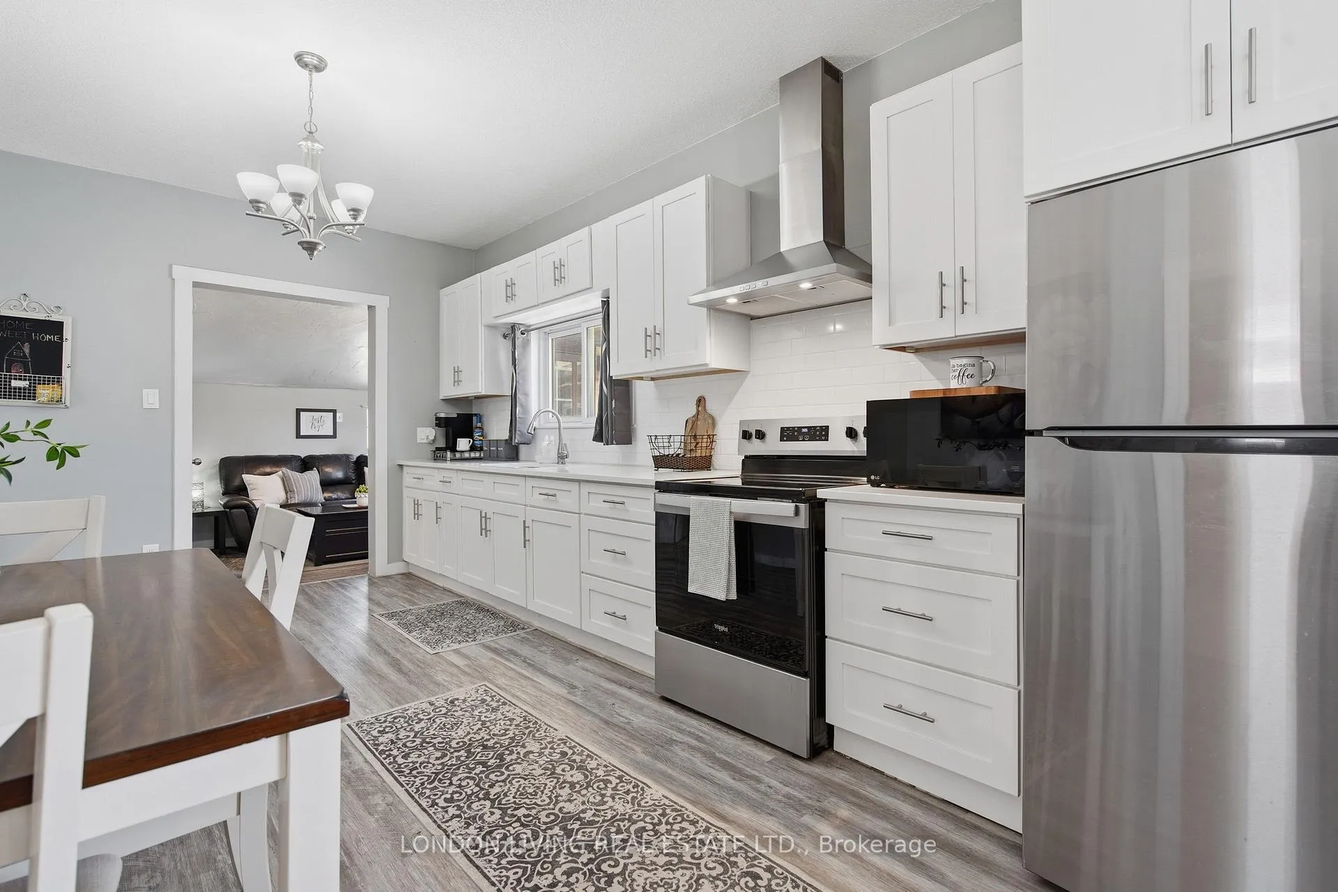 Photo 13 of 1176 Florence Street, London, East M — HOMEH
