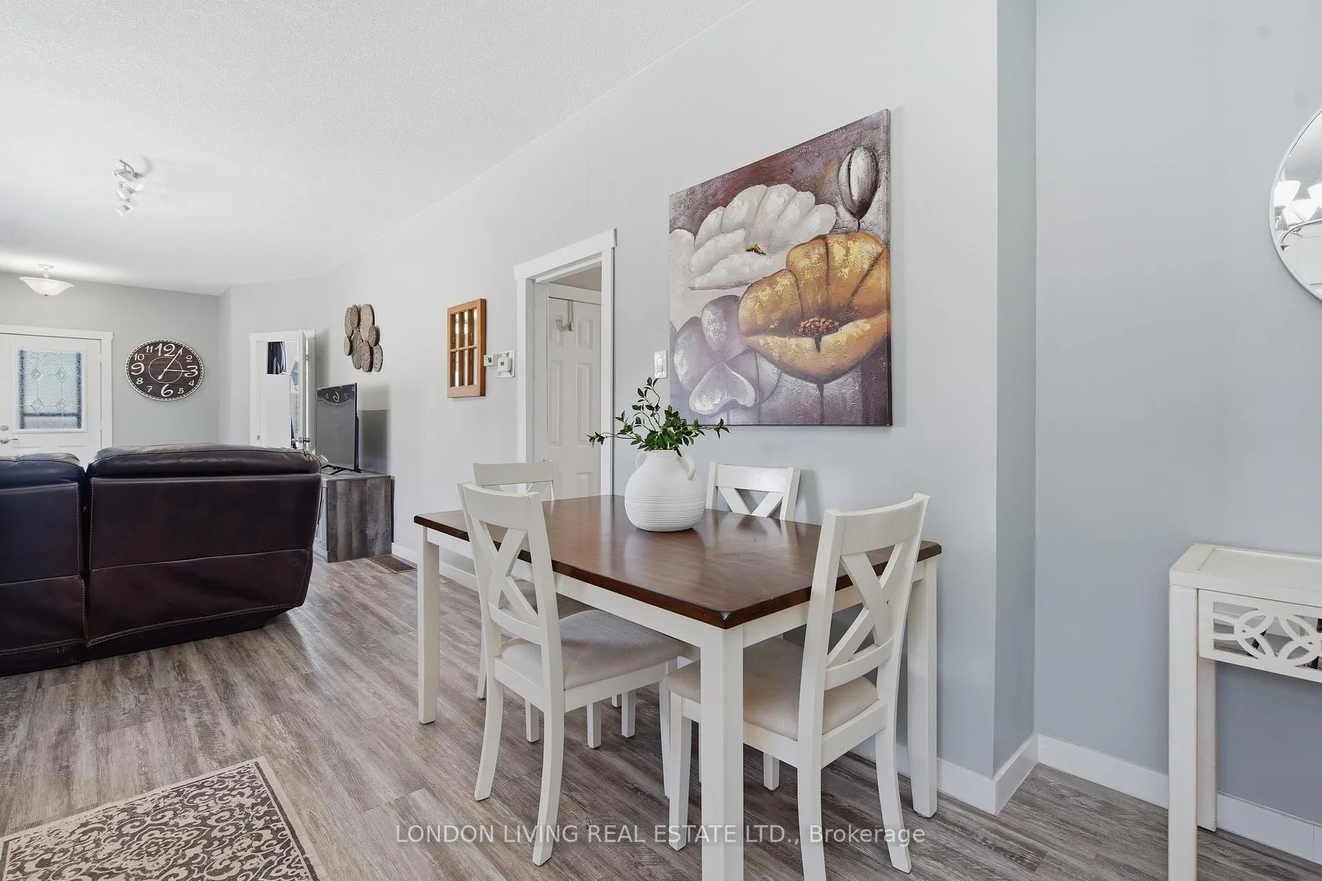 Photo 16 of 1176 Florence Street, London, East M — HOMEH