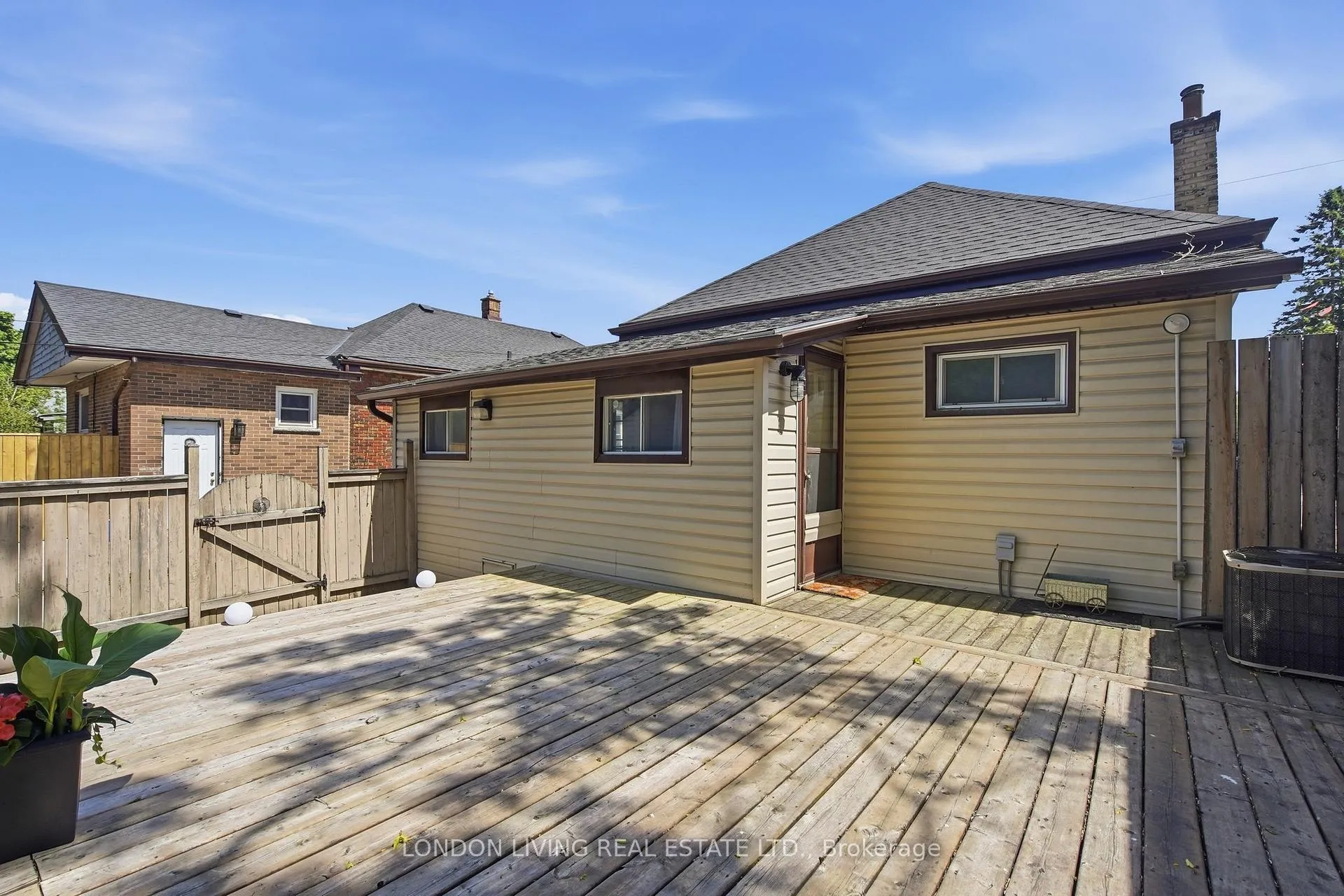 Photo 35 of 1176 Florence Street, London, East M — HOMEH