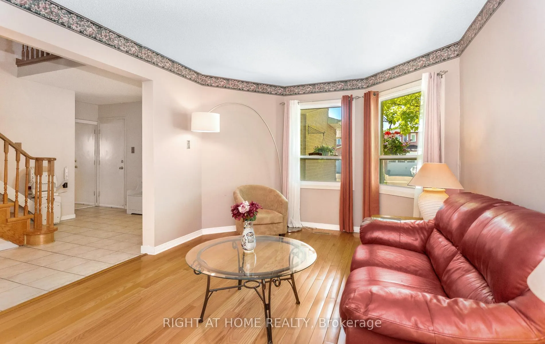 Photo 8 of 138 Atkins Circle, Brampton, Northwood Park — HOMEH