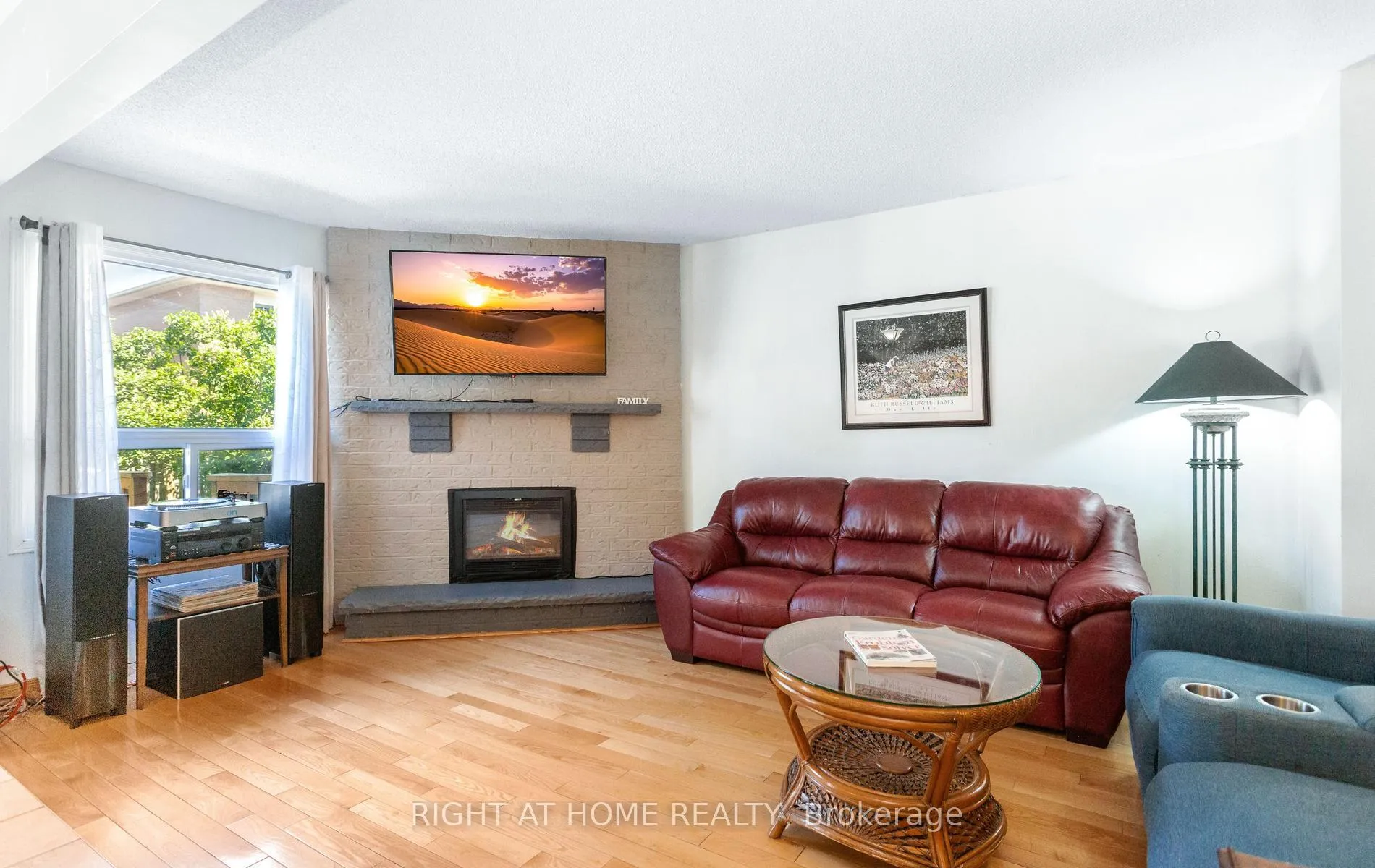 Photo 11 of 138 Atkins Circle, Brampton, Northwood Park — HOMEH