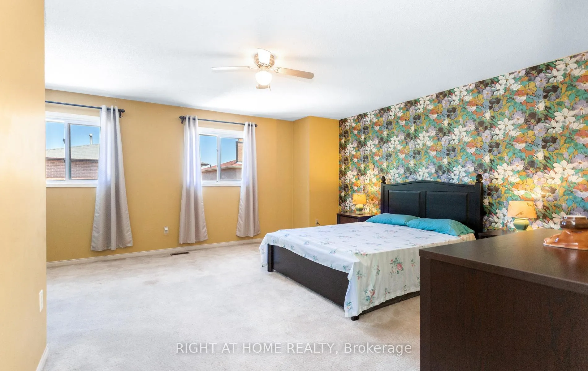 Photo 20 of 138 Atkins Circle, Brampton, Northwood Park — HOMEH
