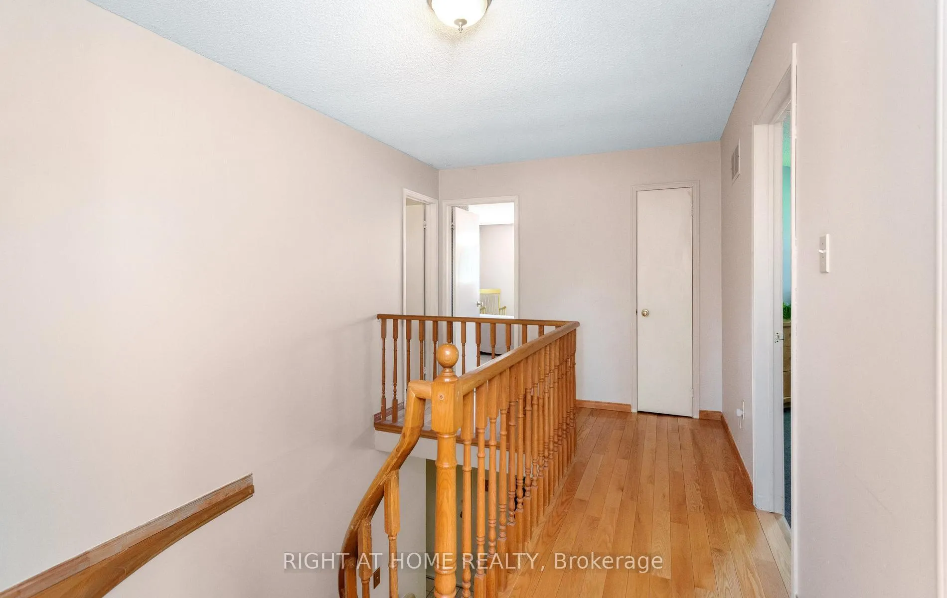 Photo 25 of 138 Atkins Circle, Brampton, Northwood Park — HOMEH