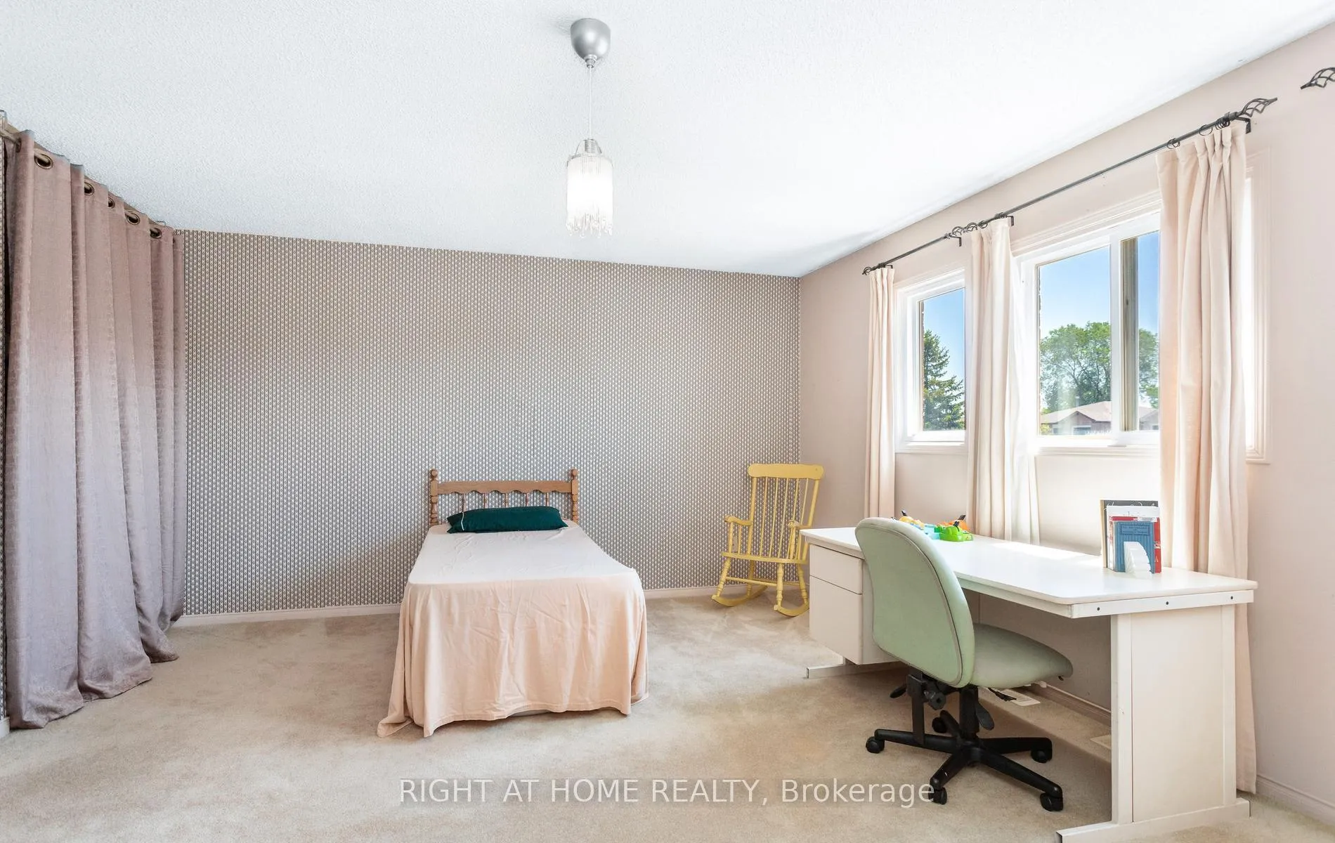 Photo 26 of 138 Atkins Circle, Brampton, Northwood Park — HOMEH