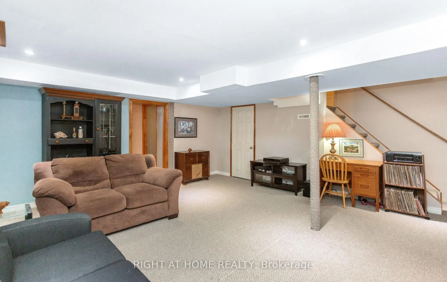 Photo 40 of 138 Atkins Circle, Brampton, Northwood Park — HOMEH